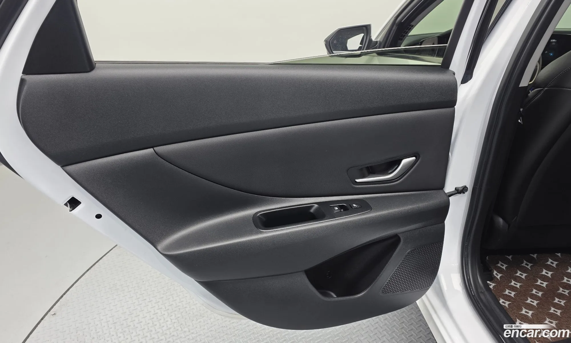 Hyundai Elantra 2024 — 27