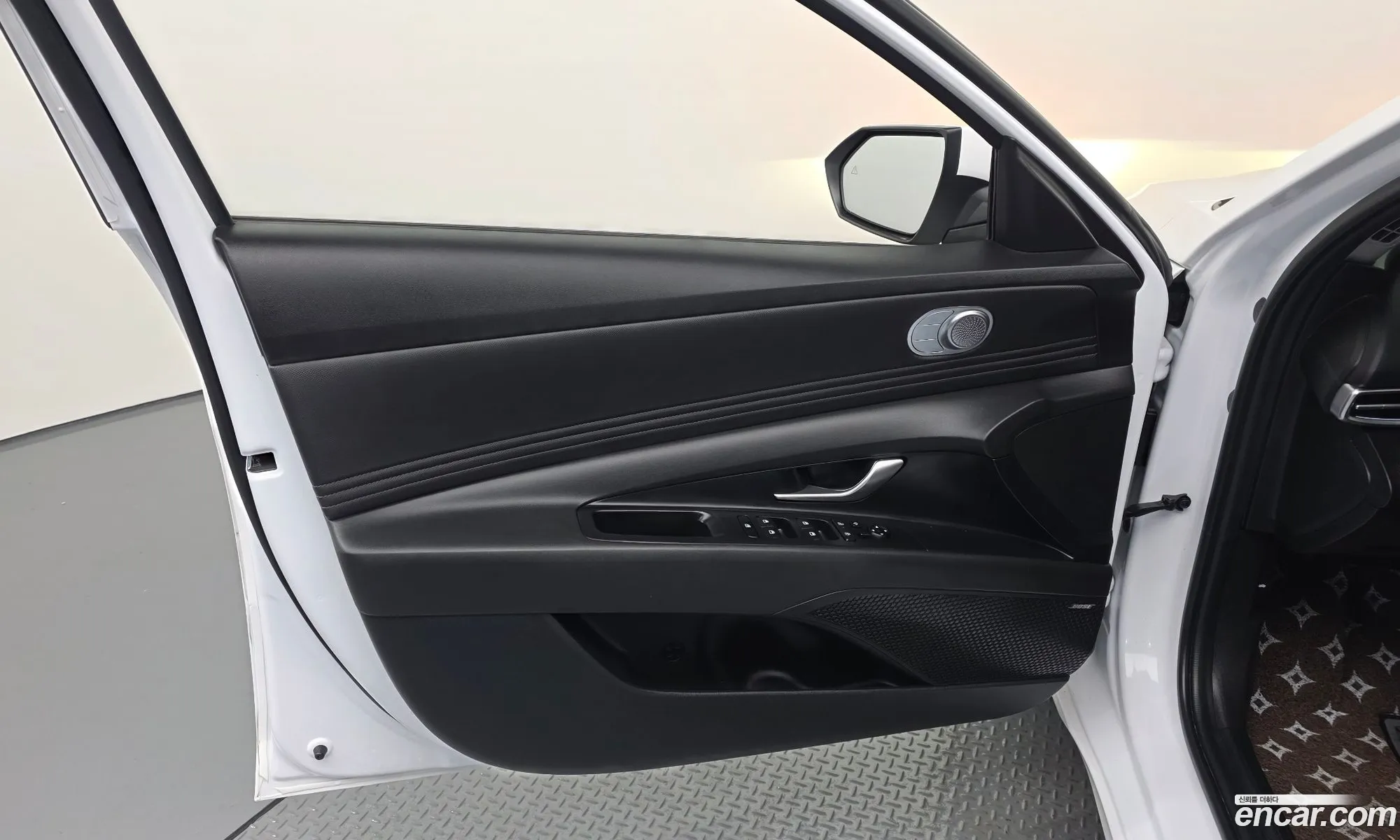 Hyundai Elantra 2024 — 19