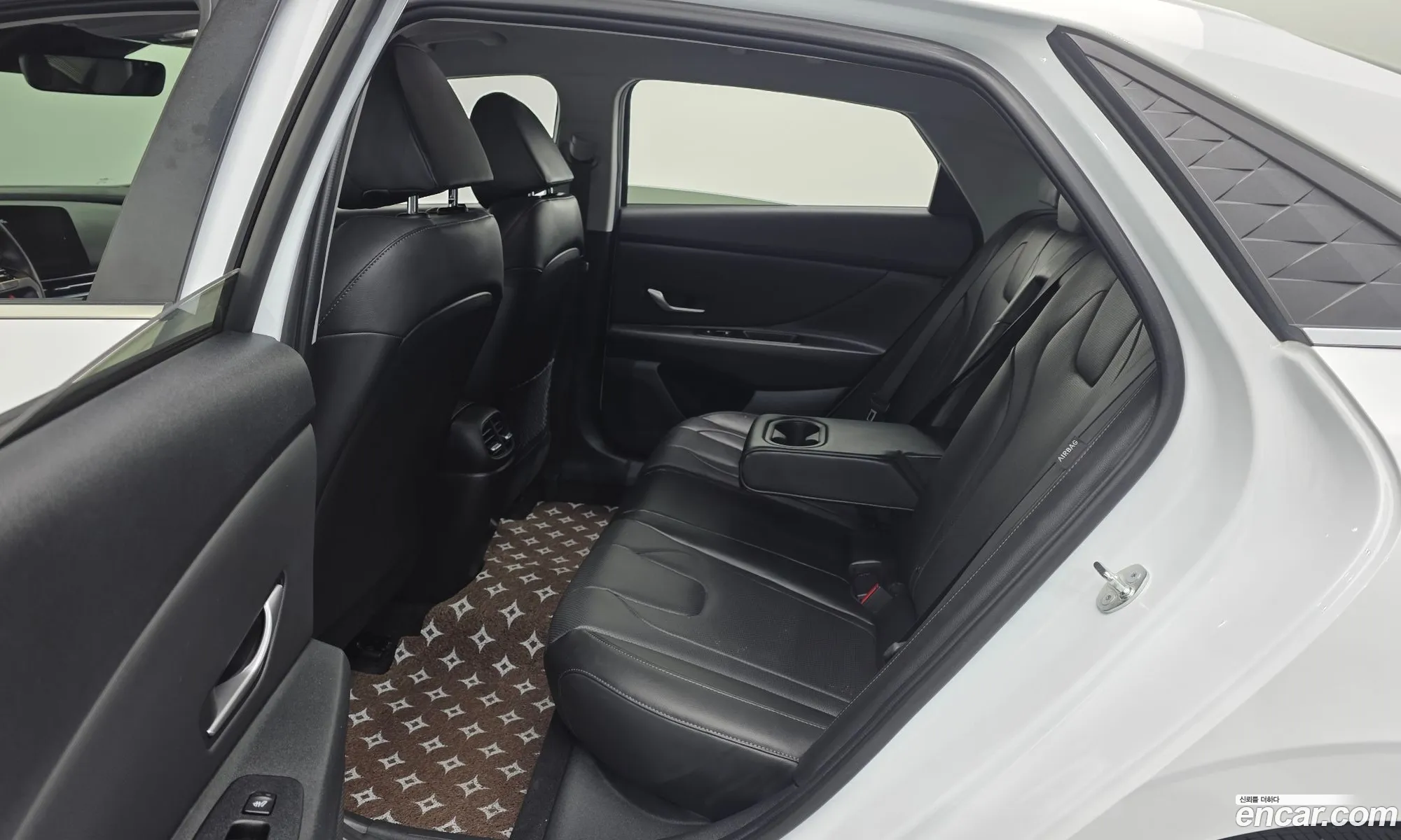 Hyundai Elantra 2024 — 20