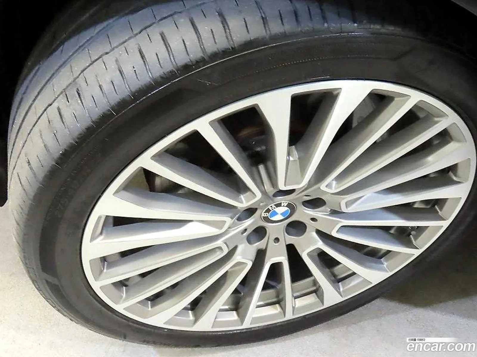 BMW X7 2021 — 14