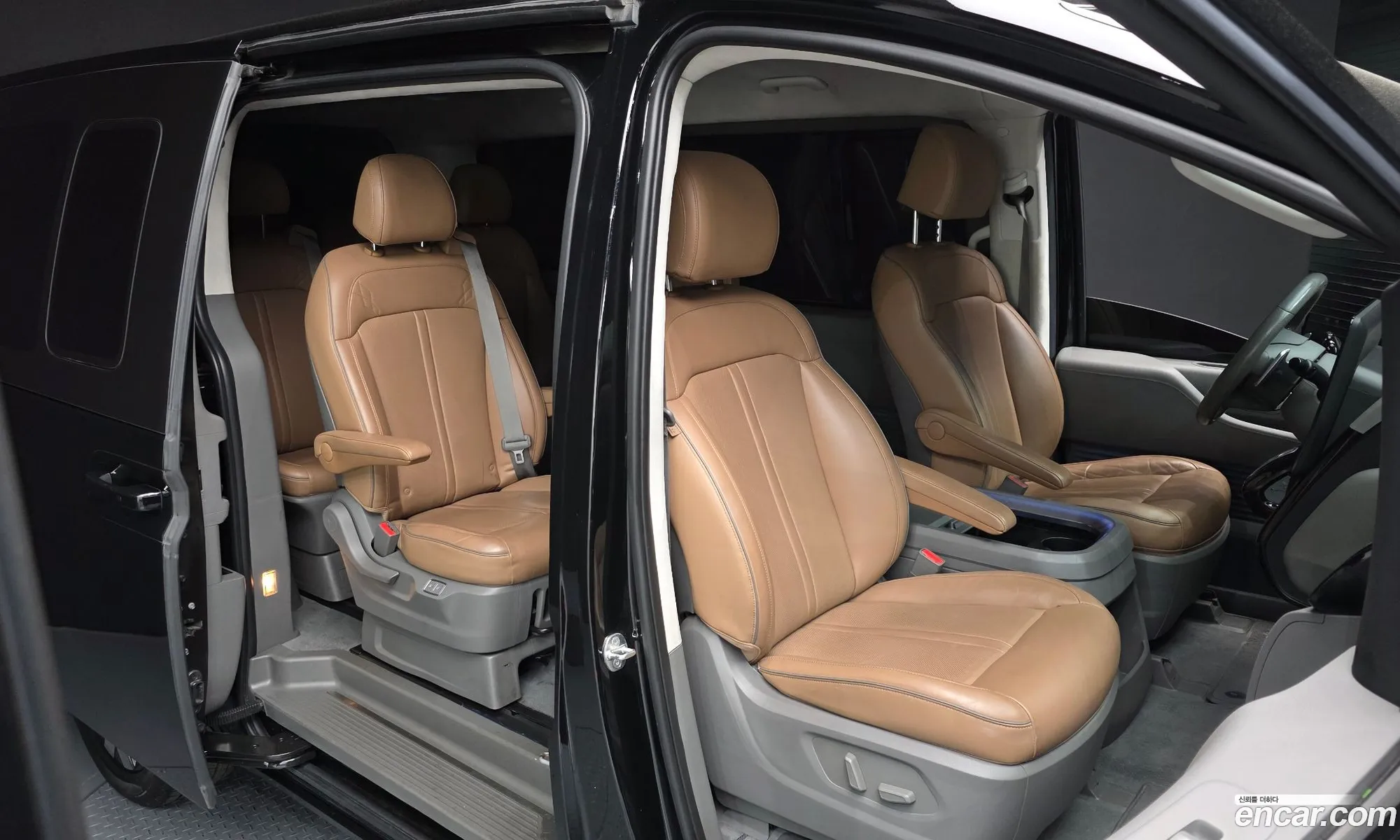 Hyundai Staria 2021 — 2