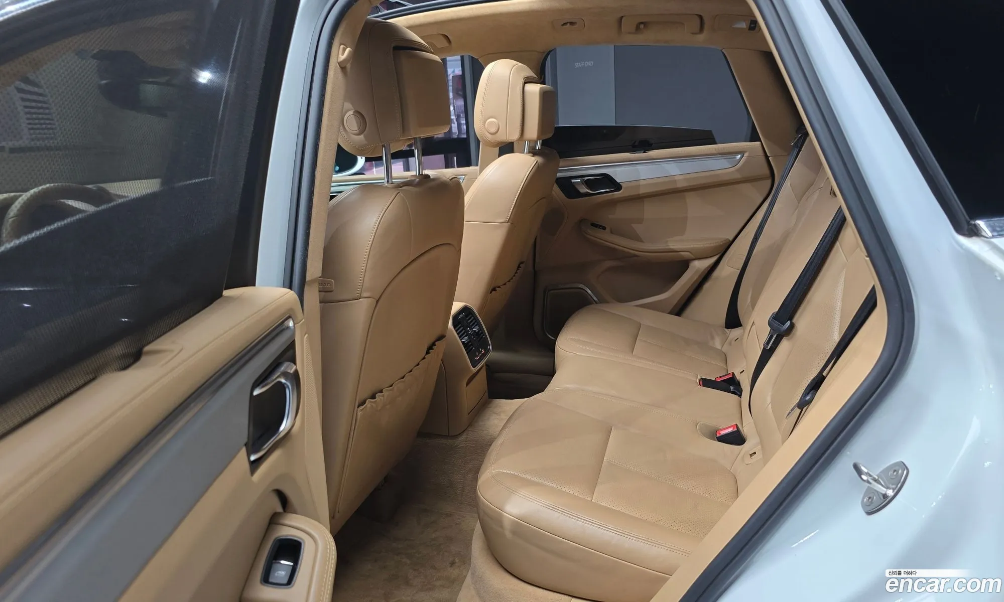 Porsche Macan 2014 WP1AF2951ELB90120 — 16