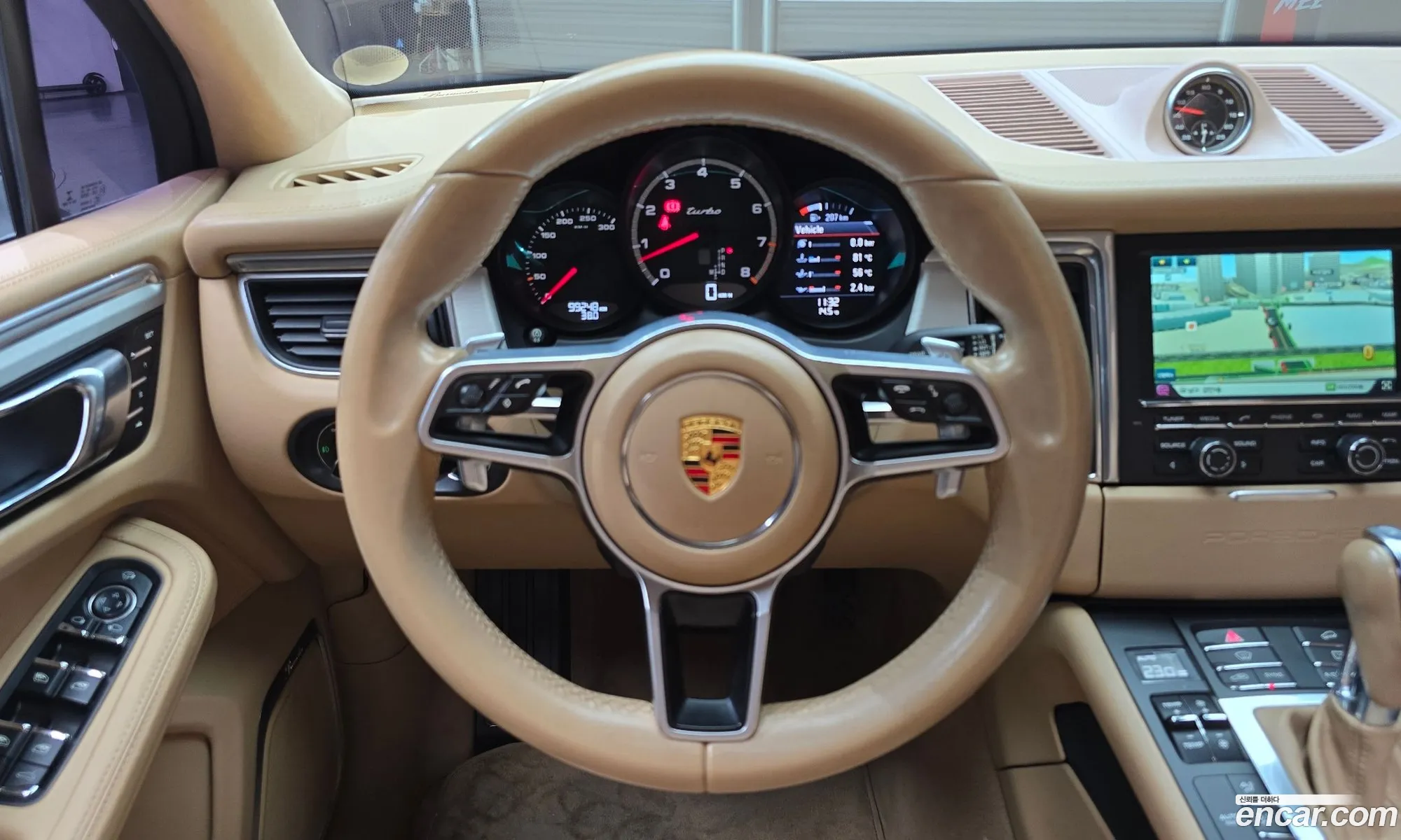 Porsche Macan 2014 WP1AF2951ELB90120 — 17