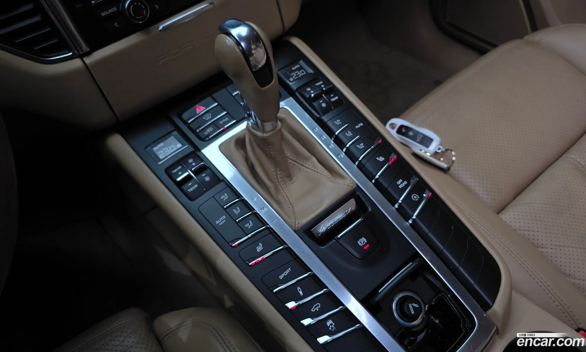 Porsche Macan 2014 WP1AF2951ELB90120 — 12