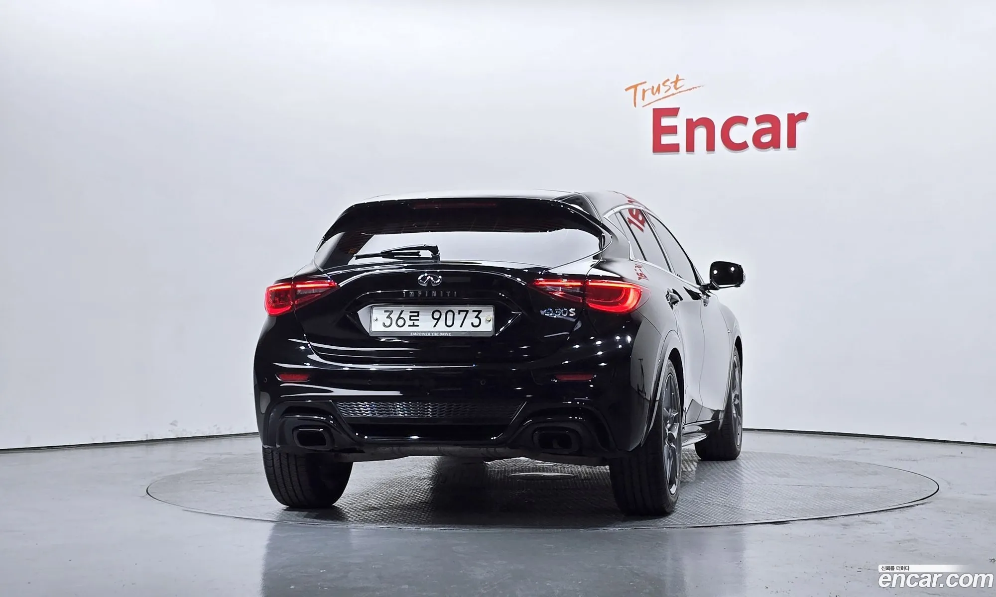 Infiniti Q30