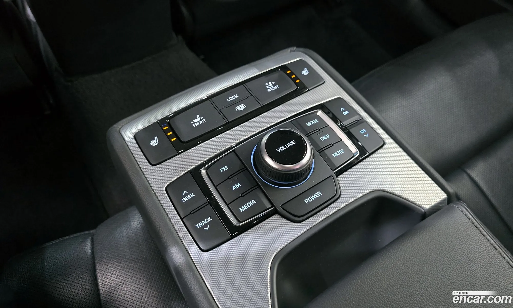 Genesis G80 2018 — 19