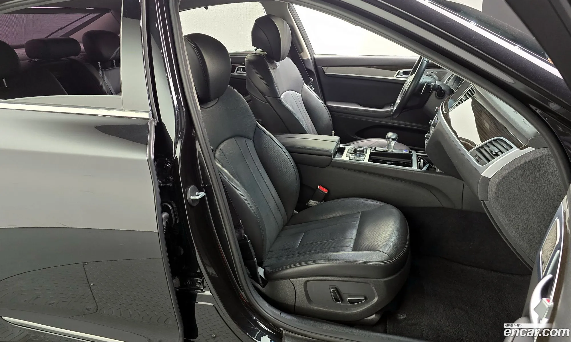 Genesis G80 2018 — 13
