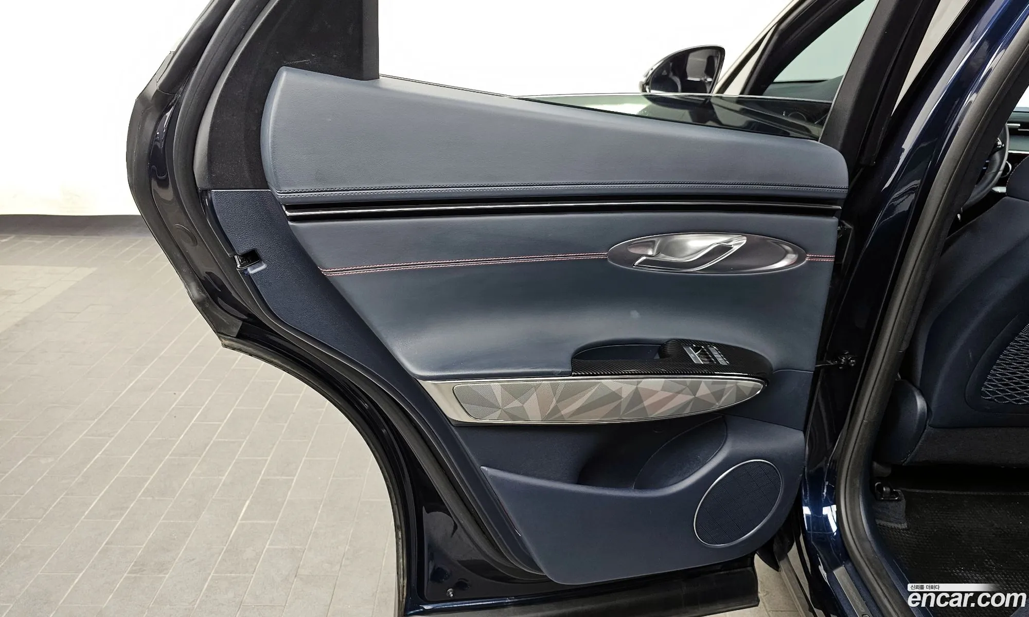 Genesis GV70 2021 — 18