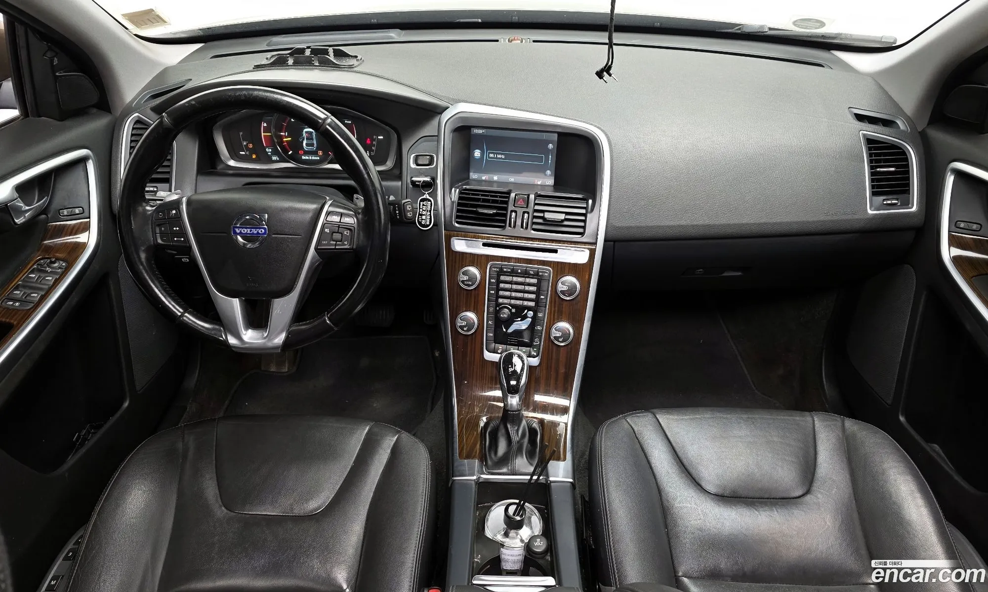 Volvo XC60 2015 YV1DZ82K6F2754864 — 6
