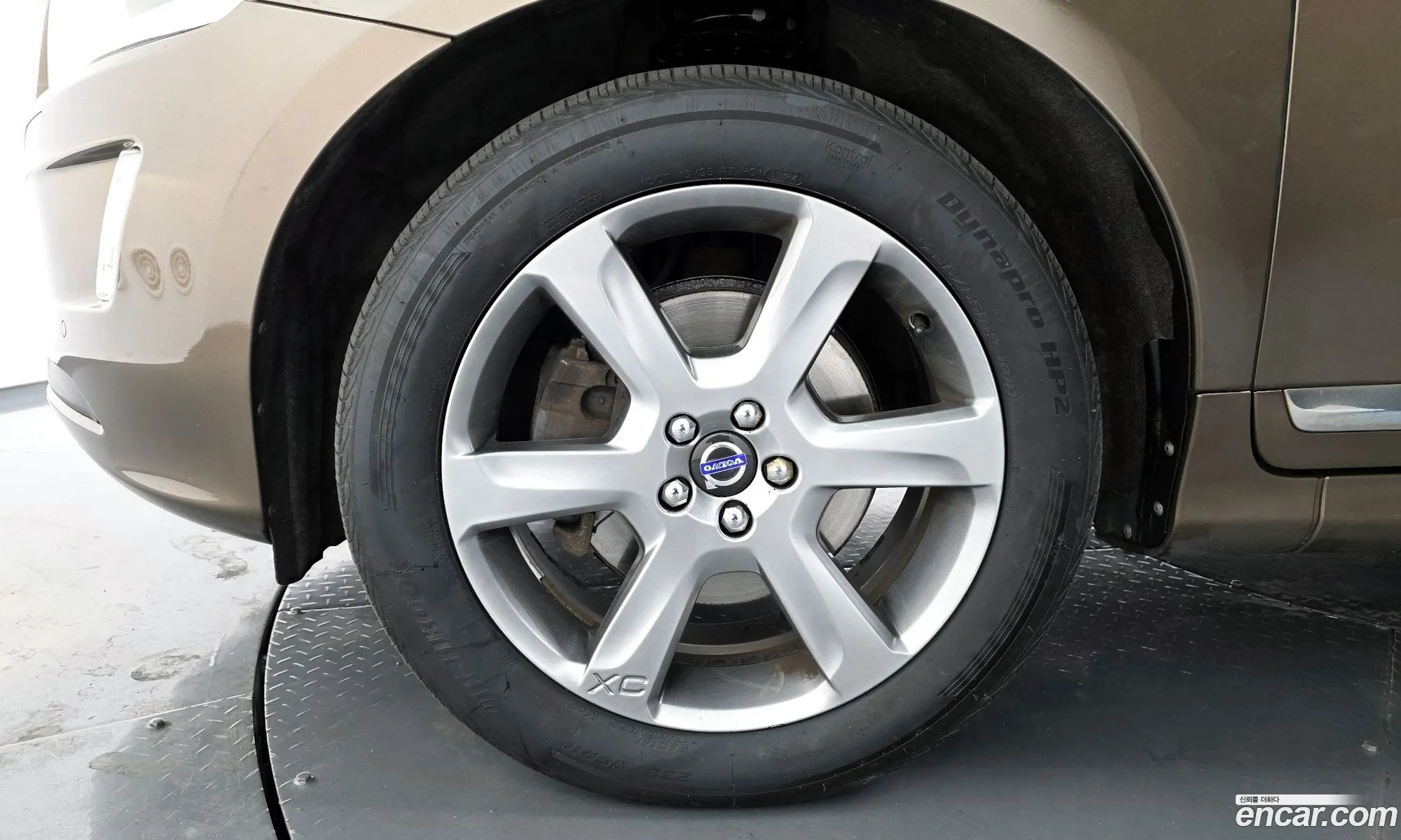 Volvo XC60 2015 YV1DZ82K6F2754864 — 8