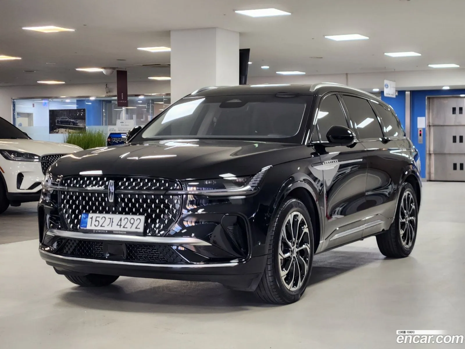 Lincoln Nautilus 2023 — 4