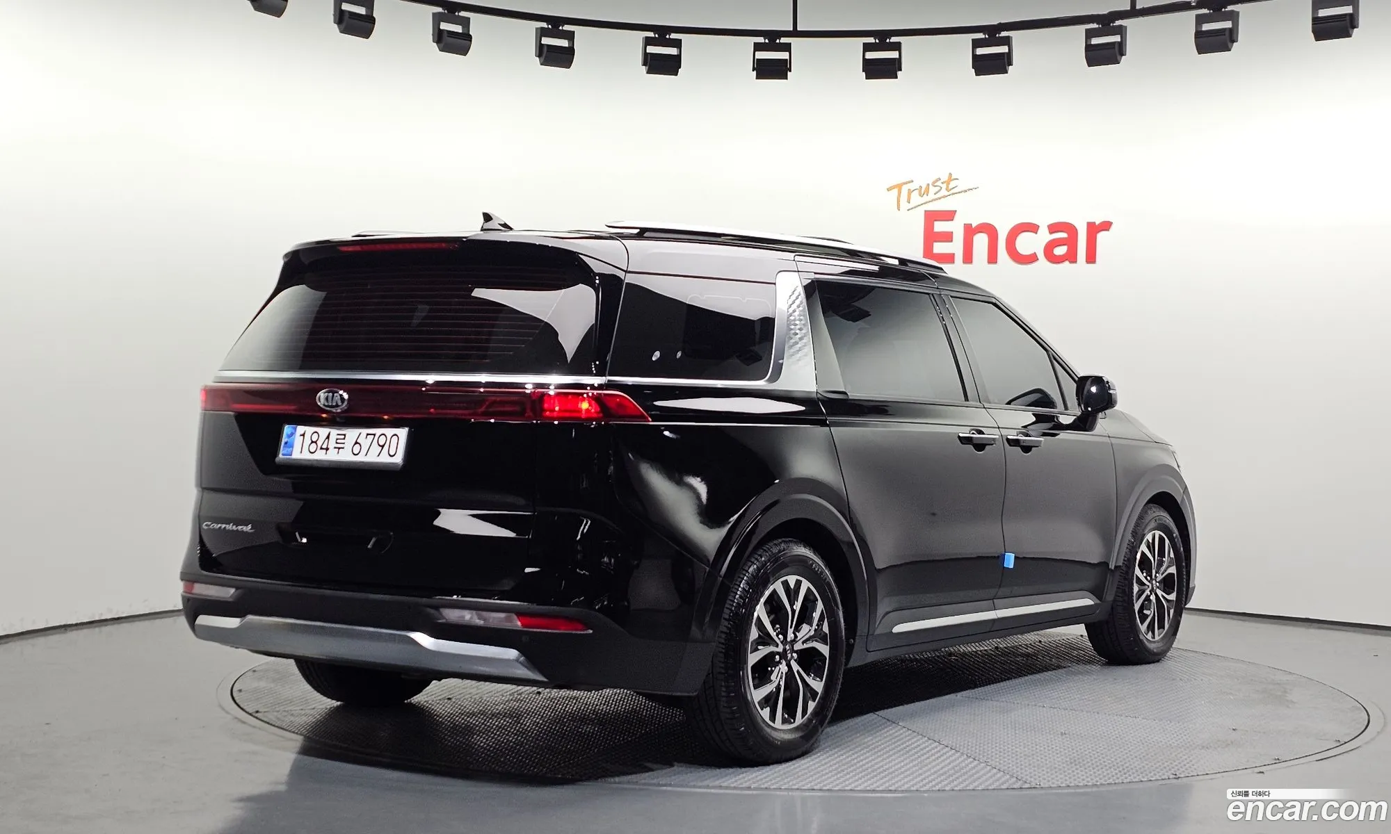 Kia Carnival 2020 — 11