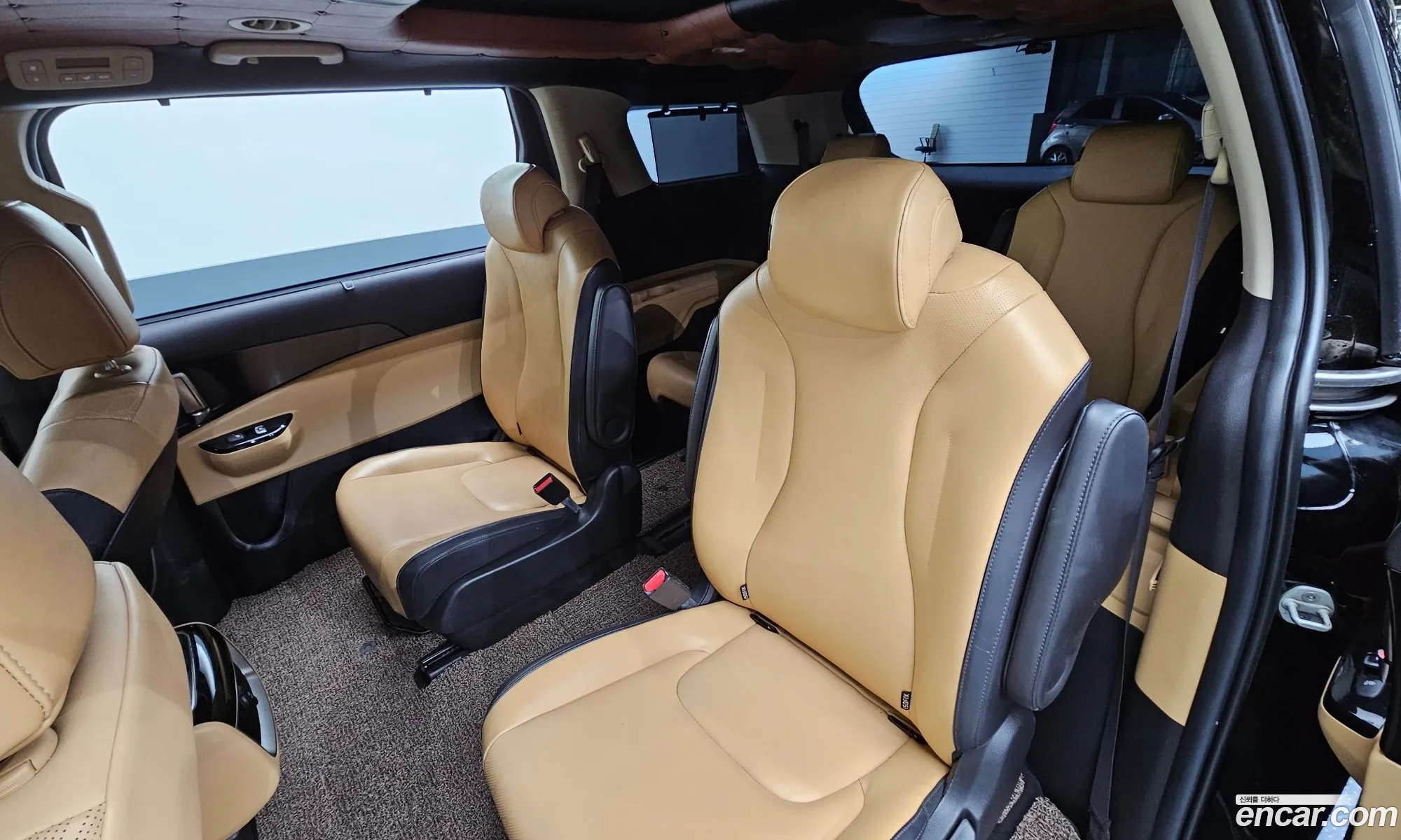 Kia Carnival 2020 — 10