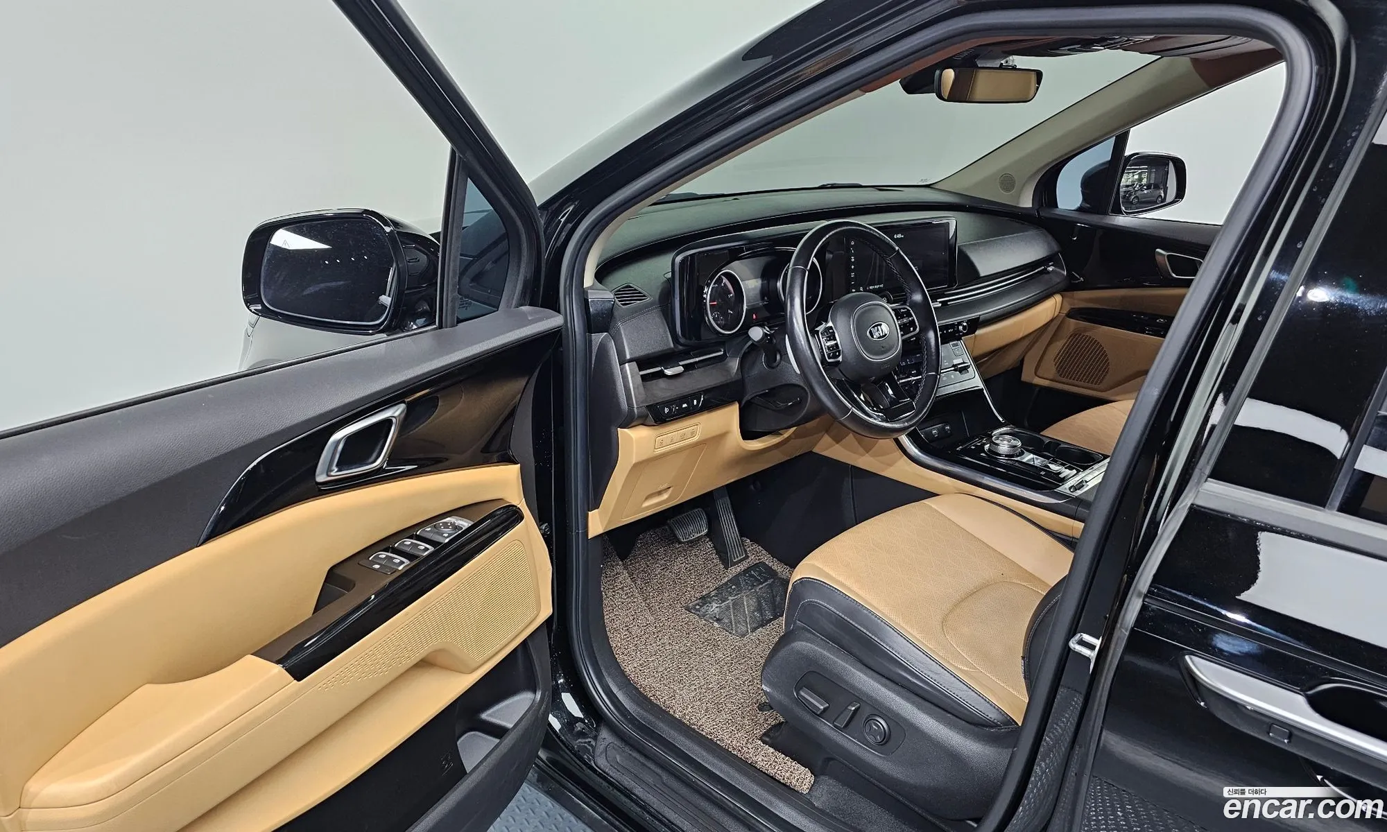 Kia Carnival 2020 — 16