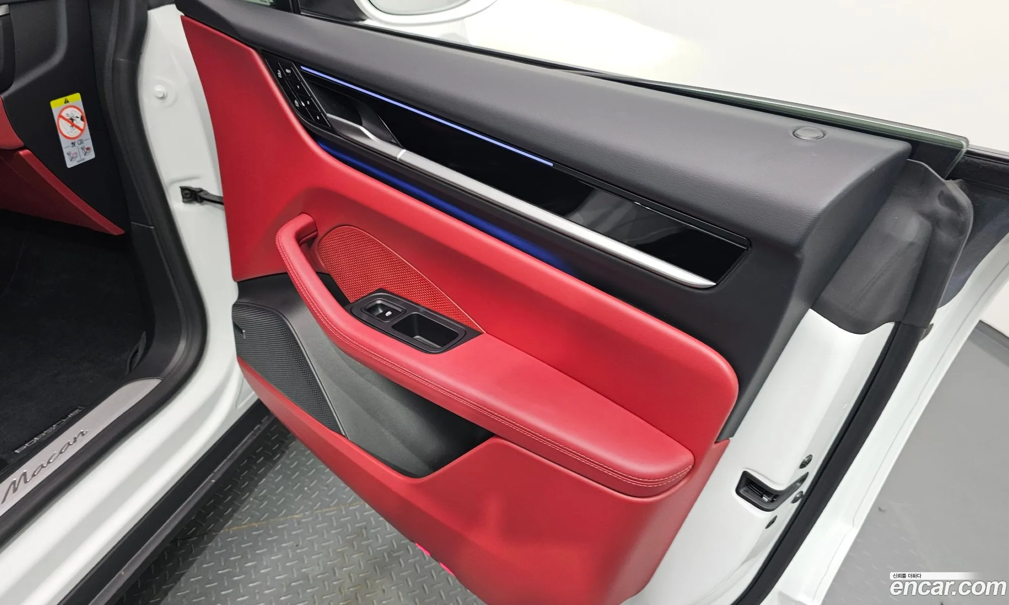Porsche Macan EV 2025 WP1AD2XA0SL075796 — 19