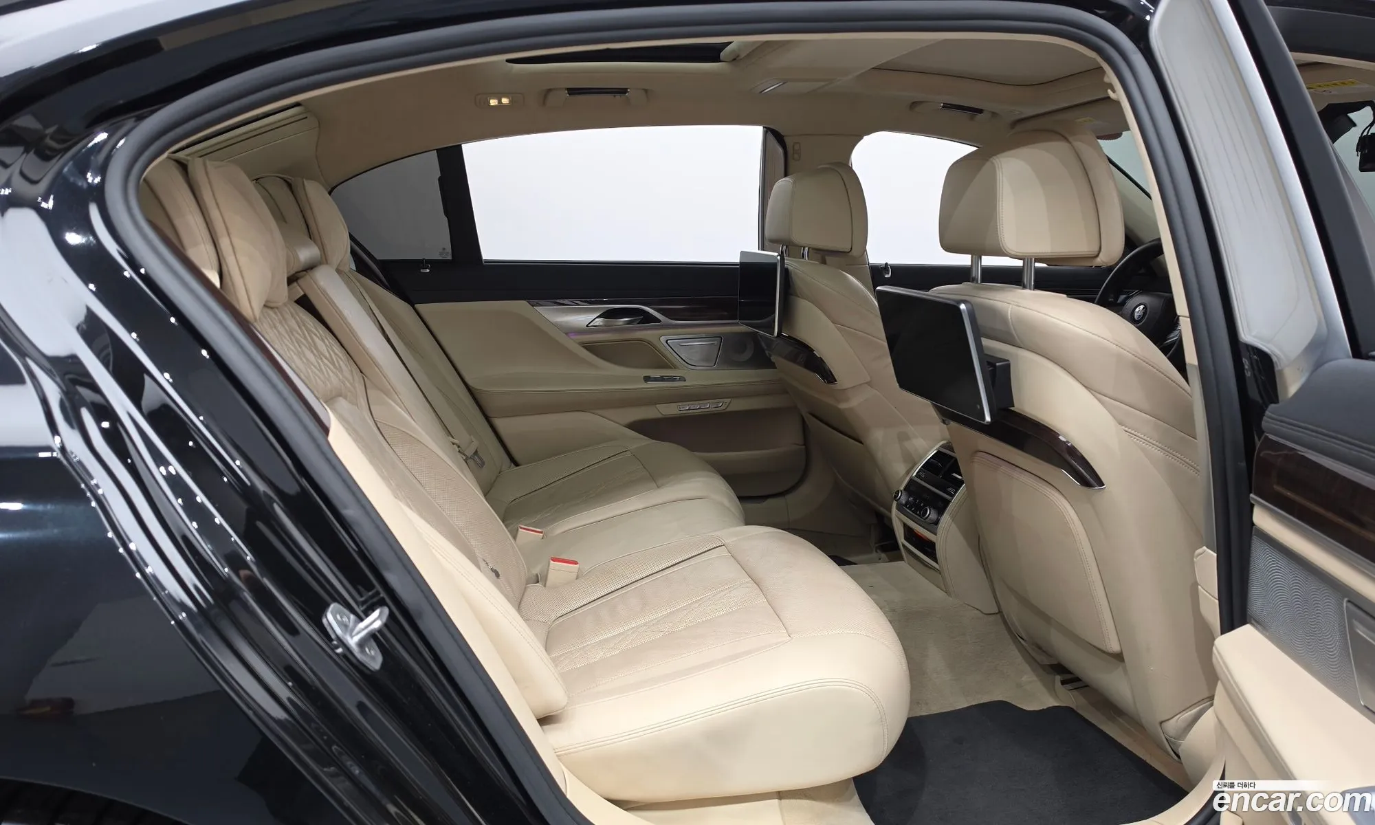 BMW 7 Series 2015 — 7