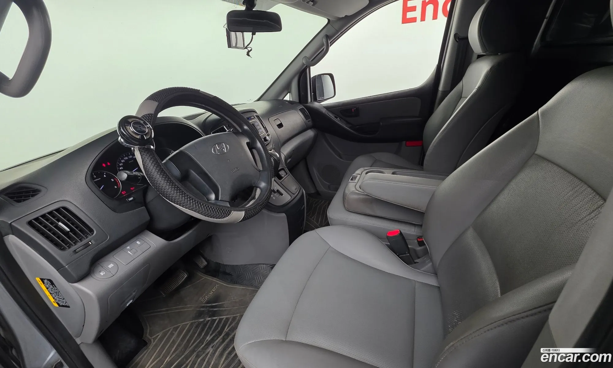 Hyundai Grand Starex 2017 — 19