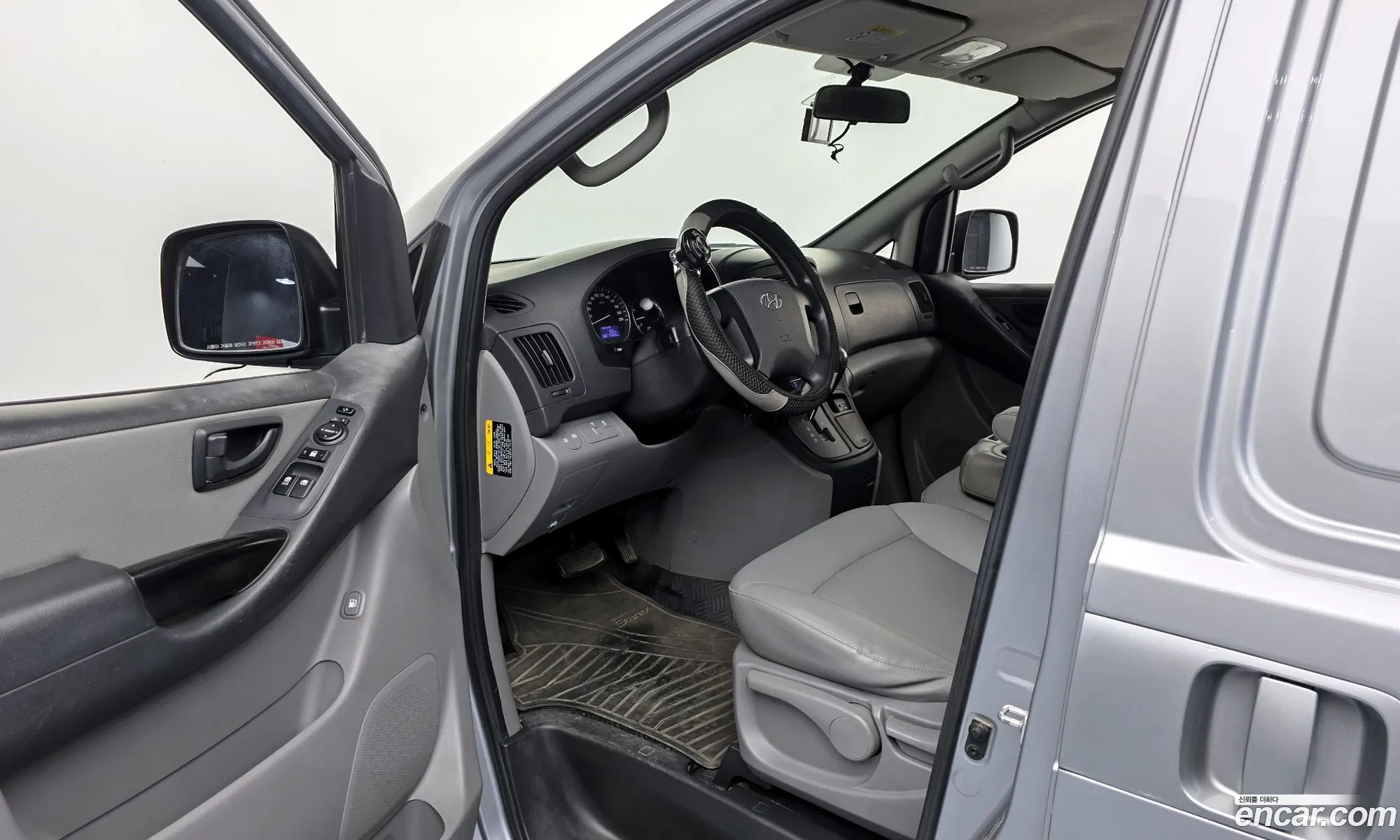 Hyundai Grand Starex 2017 — 14