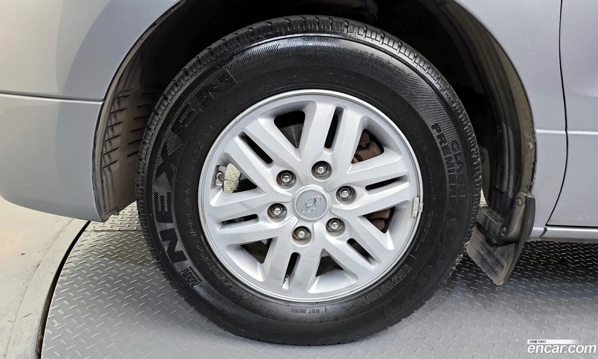 Hyundai Grand Starex 2017 — 16
