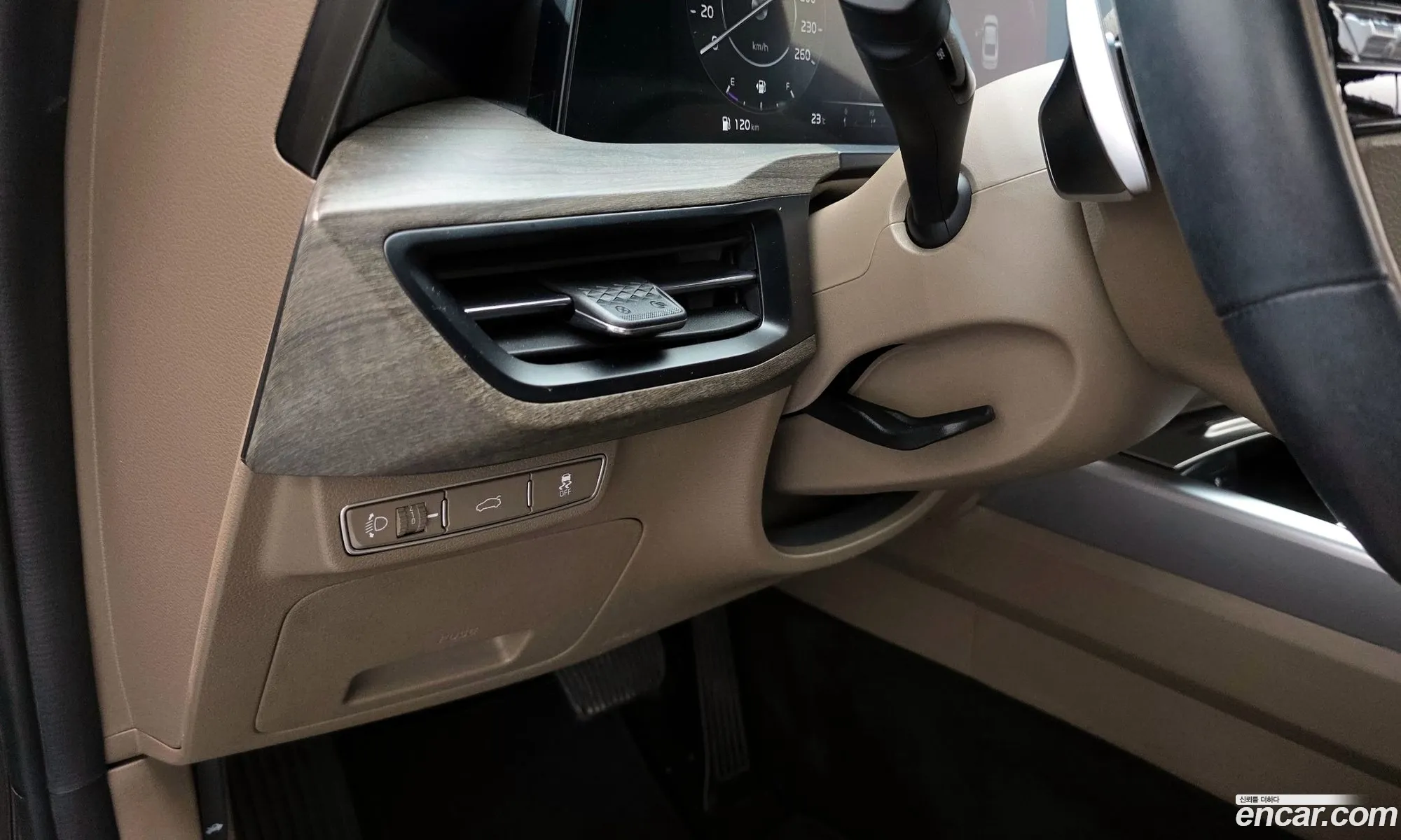 Kia K8 2021 — 17