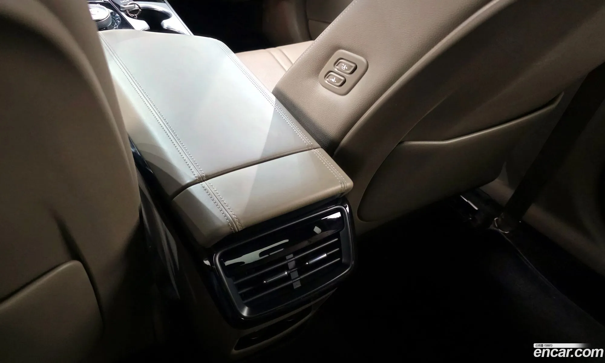 Kia K8 2021 — 20