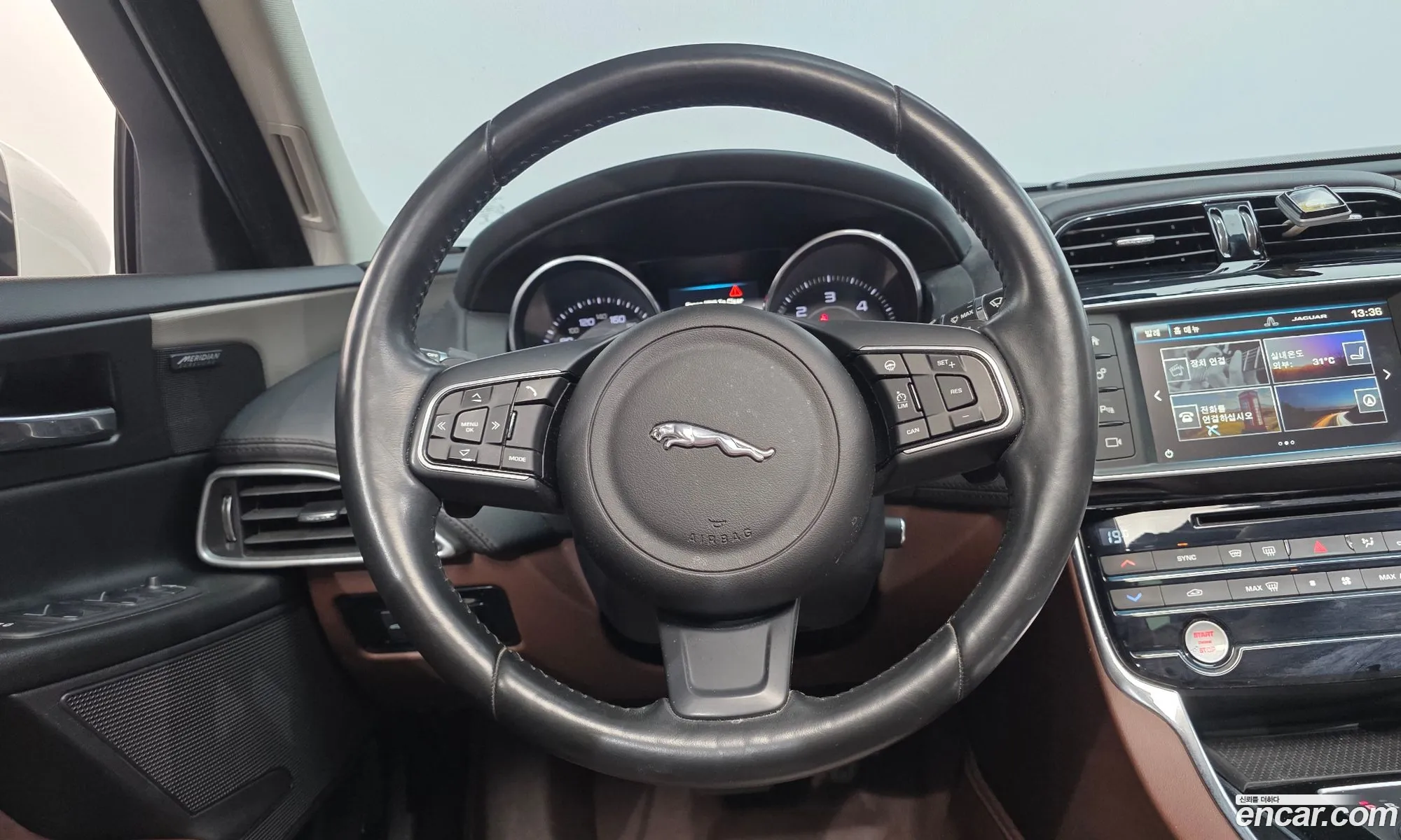 Jaguar XE 2015 — 6