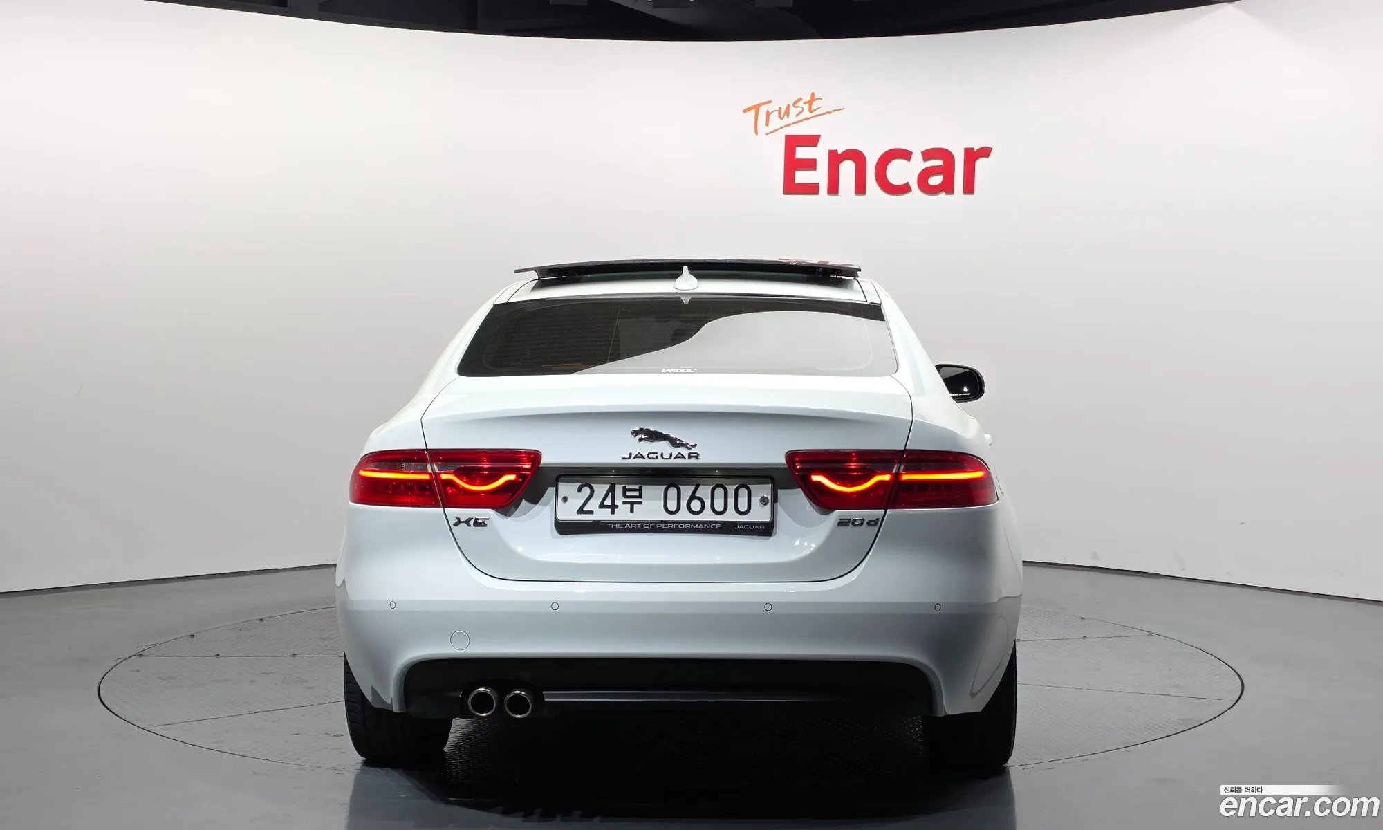 Jaguar XE 2015 — 4