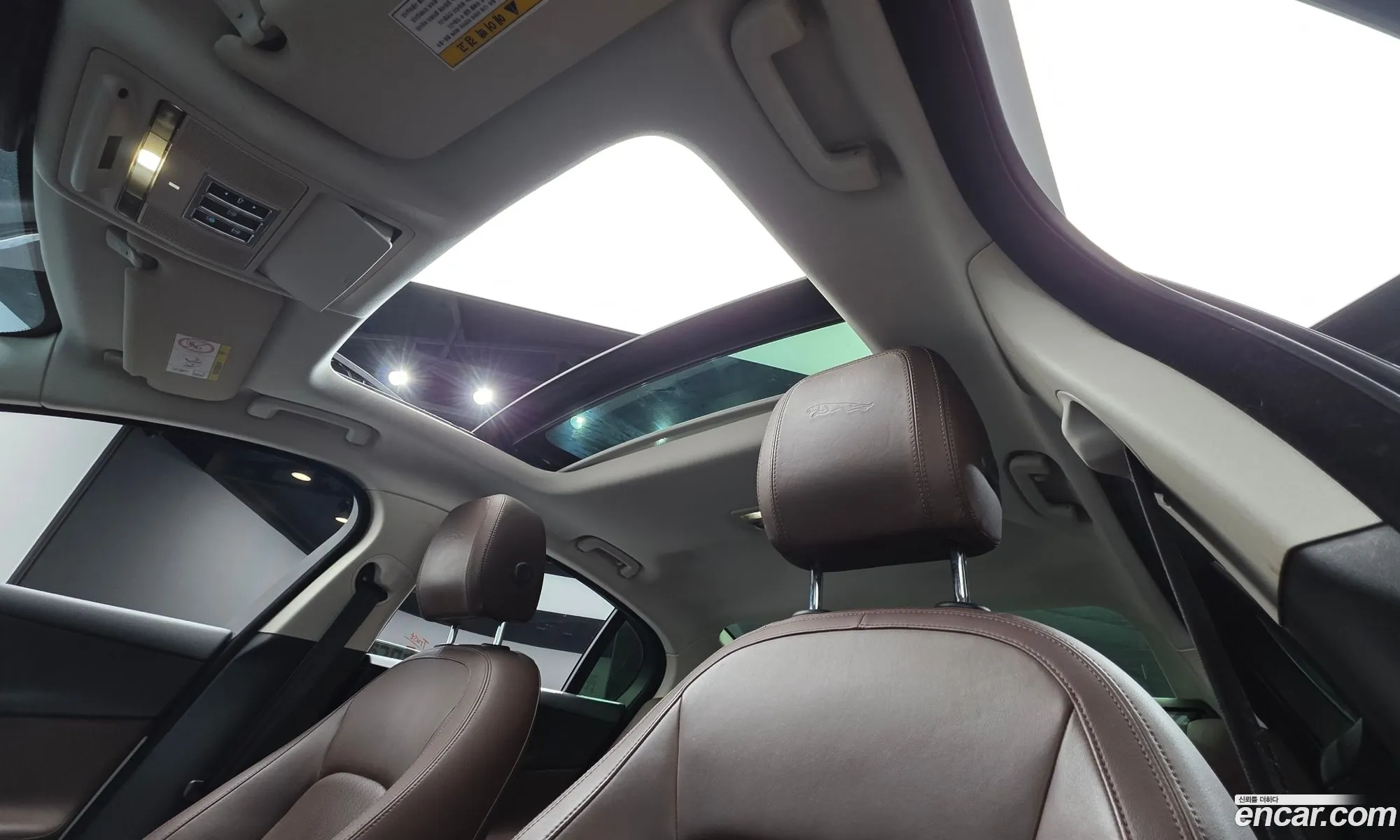 Jaguar XE 2015 — 10