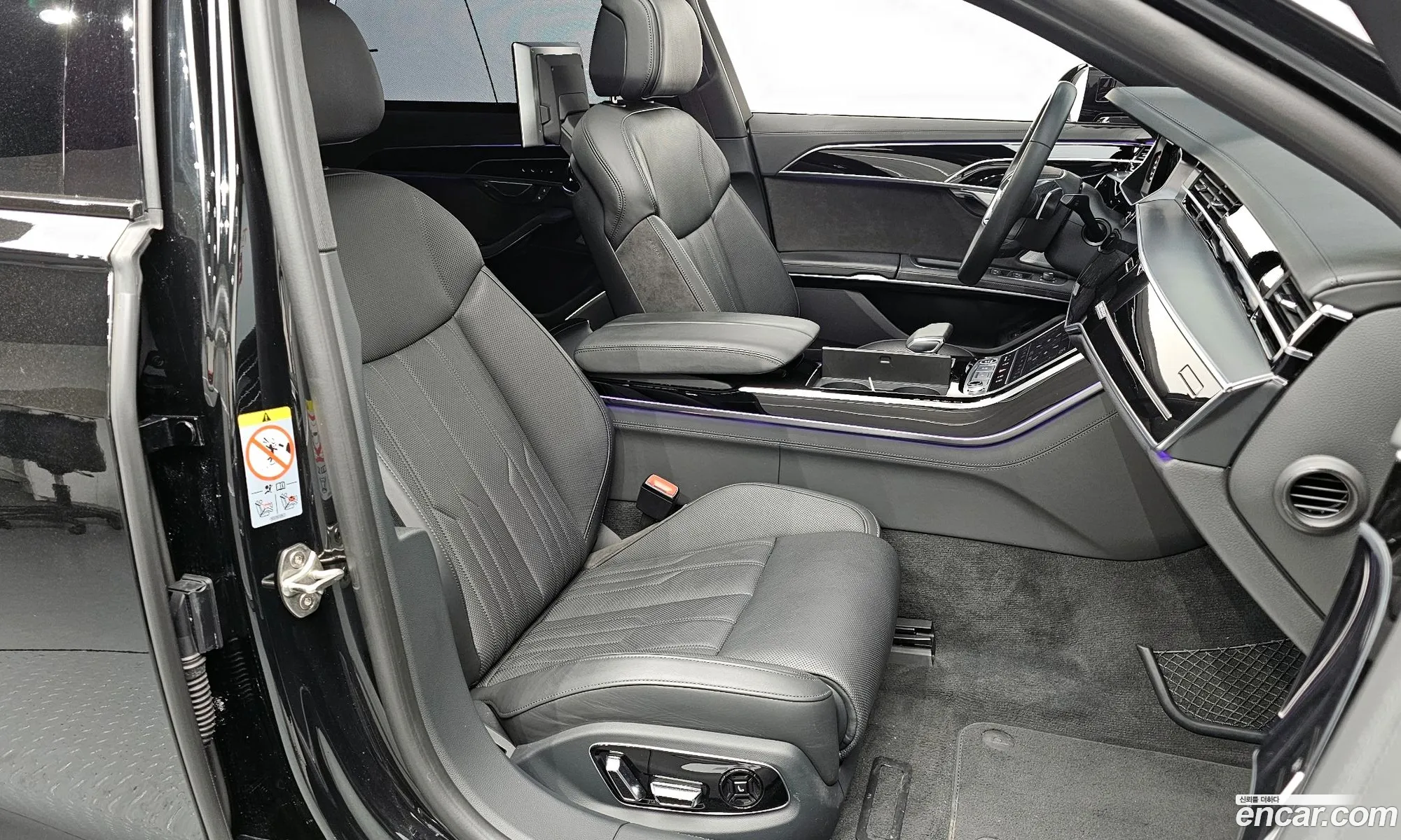 Audi A8 2021 WAUZZZF83MN033529 — 31