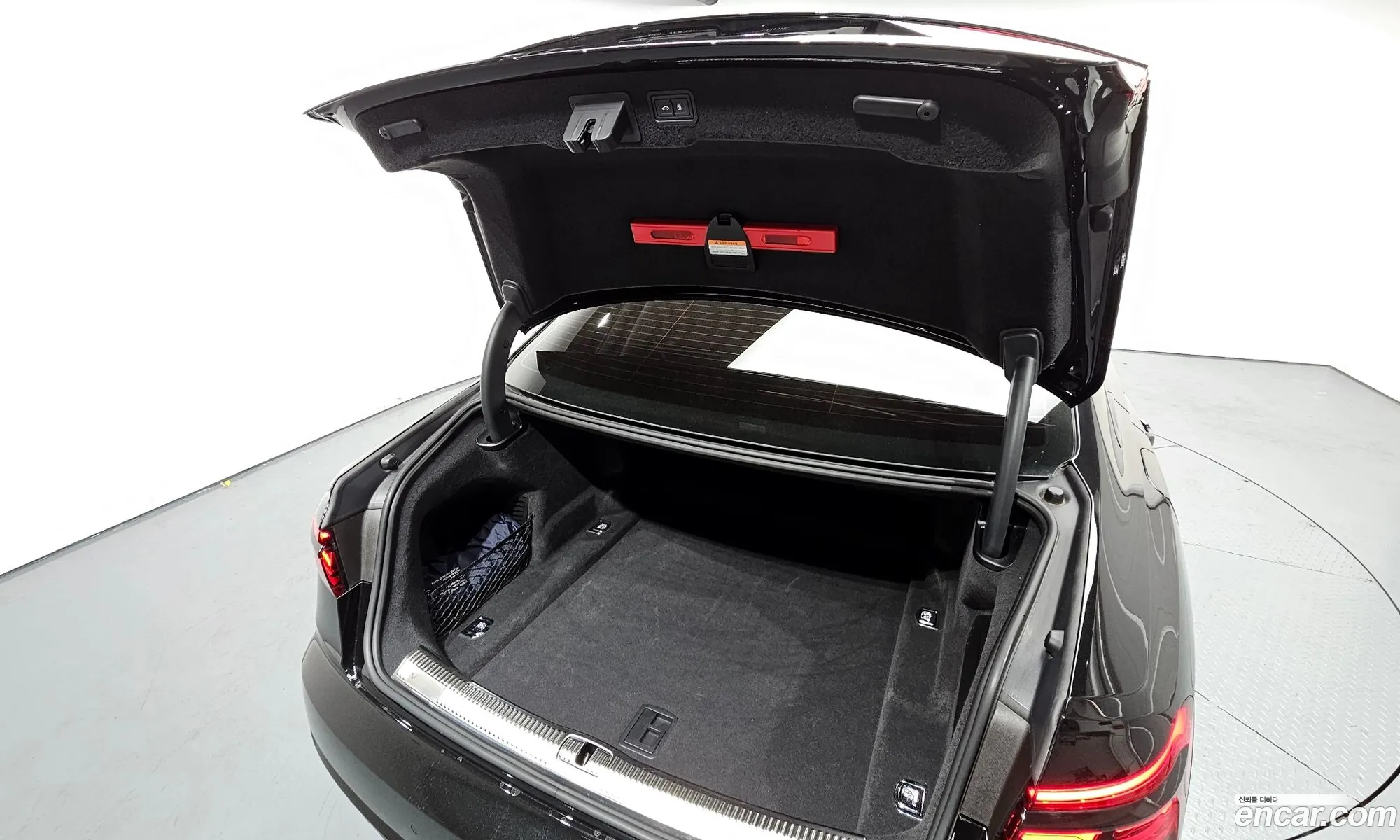 Audi A8 2021 WAUZZZF83MN033529 — 16