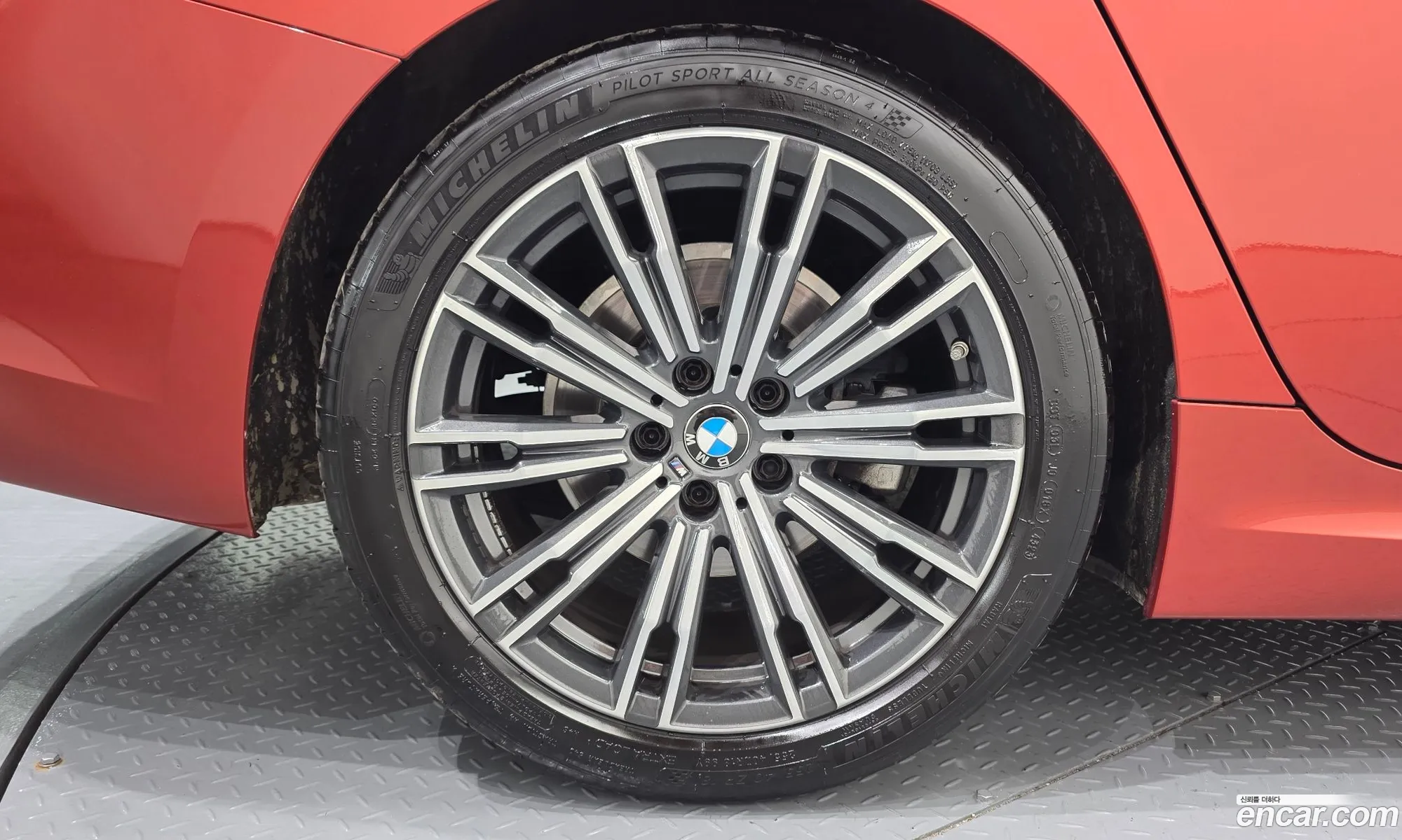 BMW 3 Series 2020 — 3