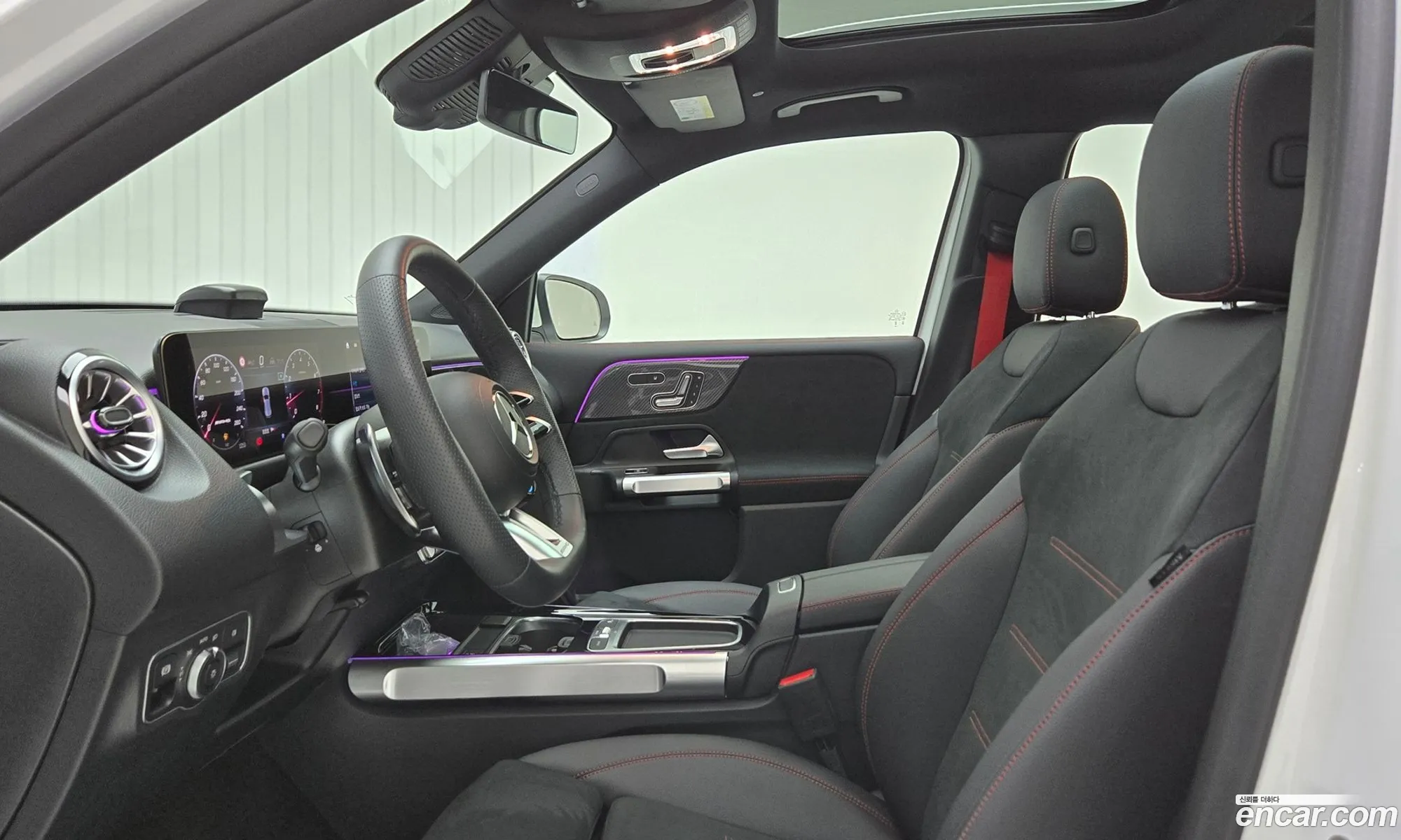 Mercedes-Benz GLB-Class X247 2025 — 13