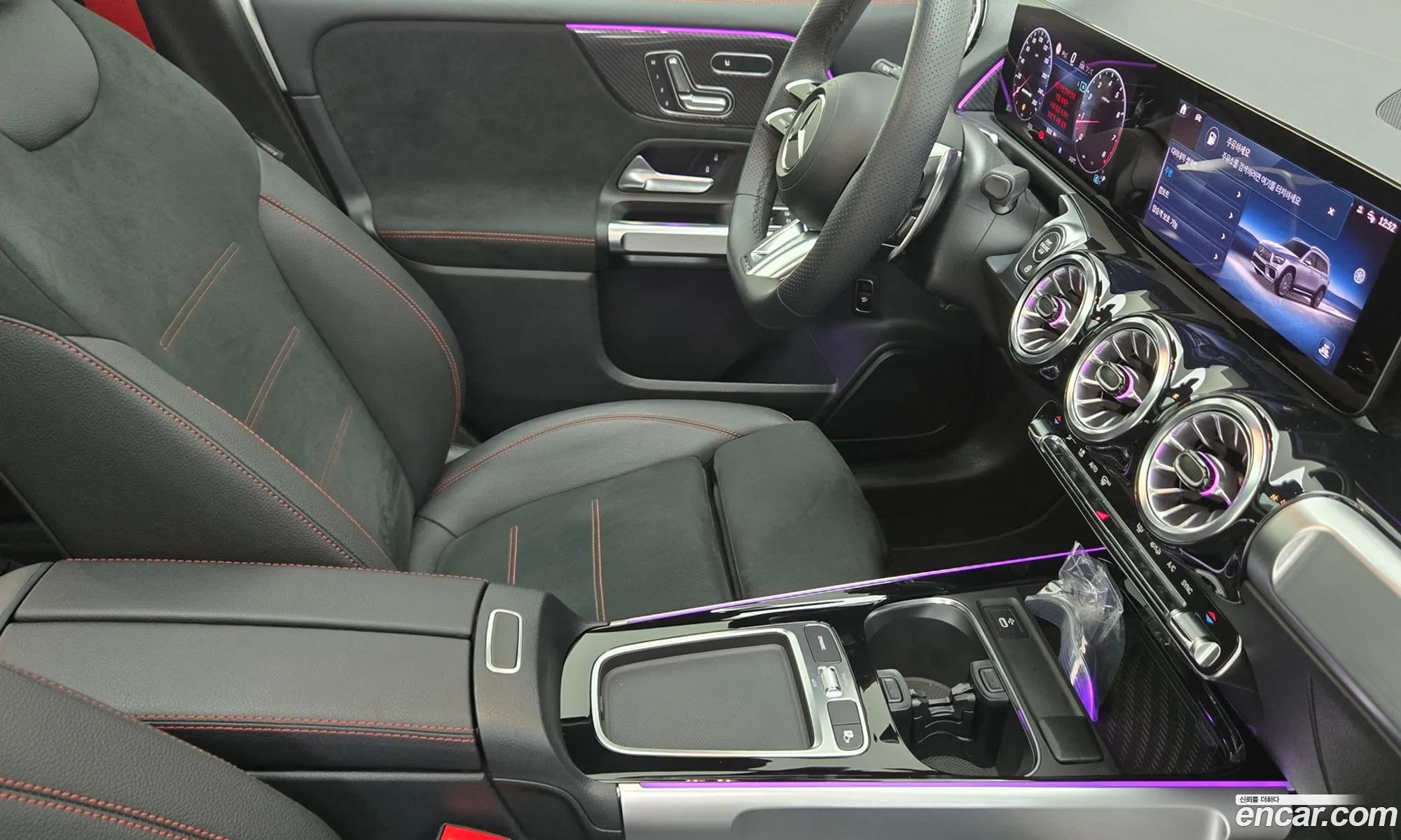 Mercedes-Benz GLB-Class X247 2025 — 2