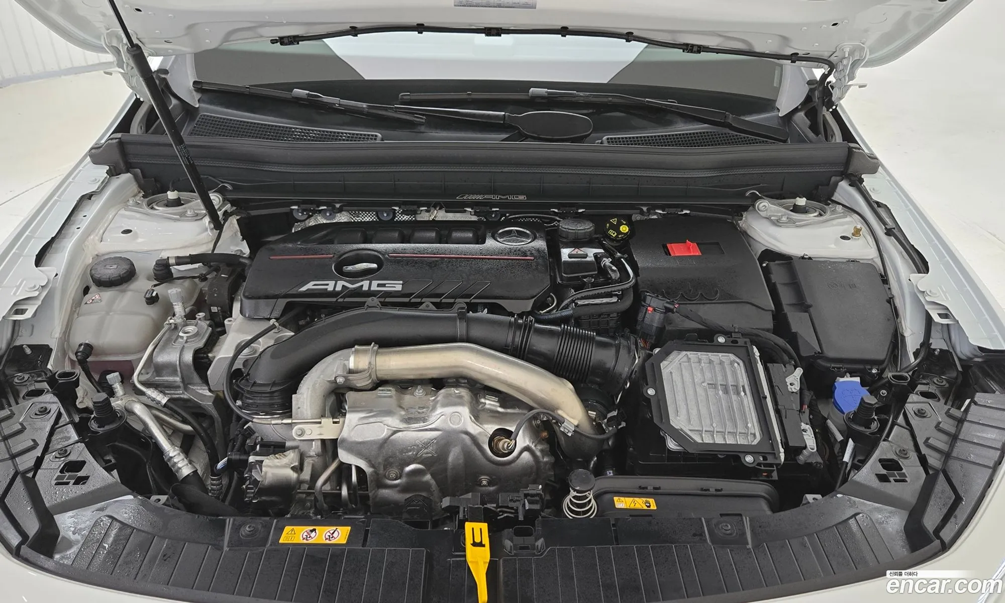 Mercedes-Benz GLB-Class X247 2025 — 17