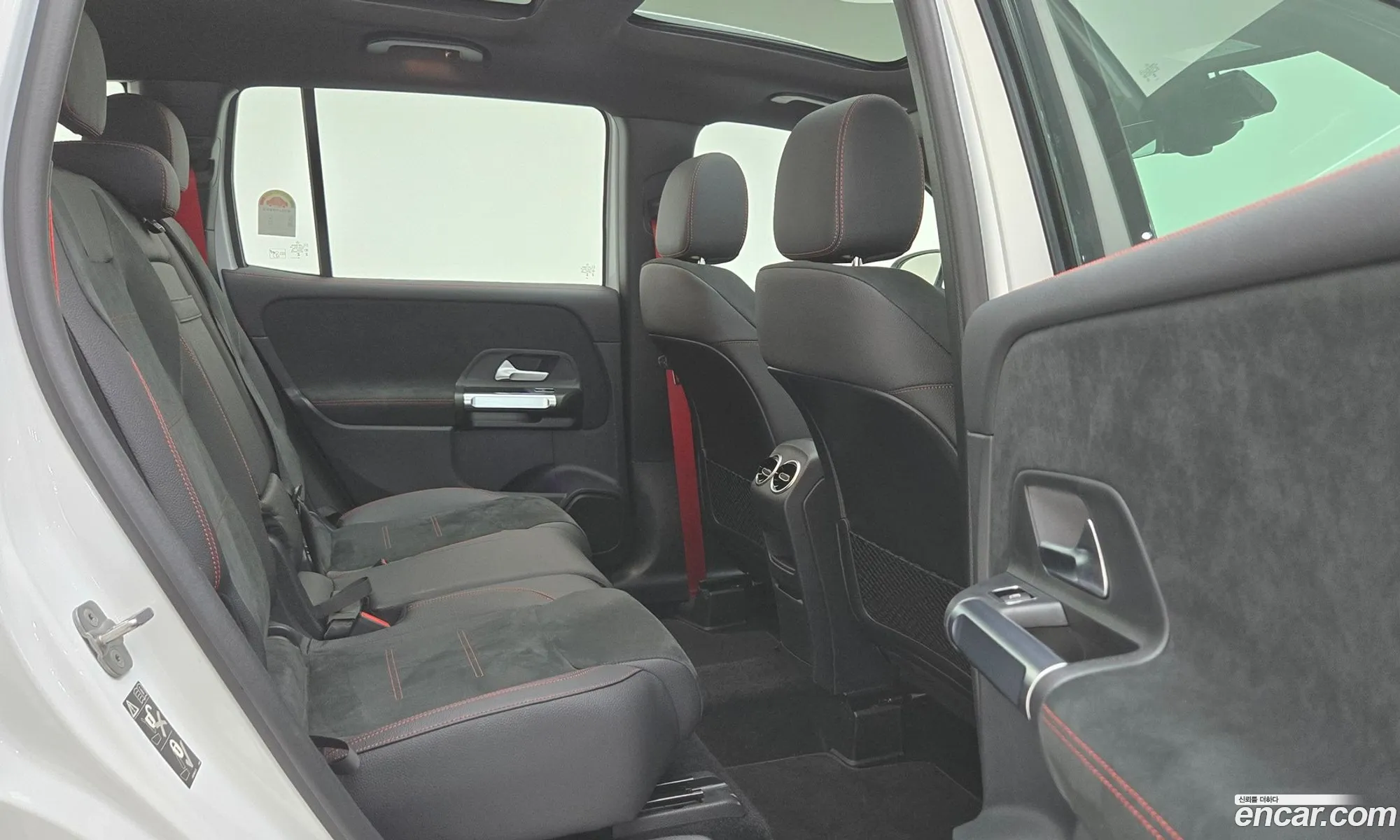 Mercedes-Benz GLB-Class X247 2025 — 11