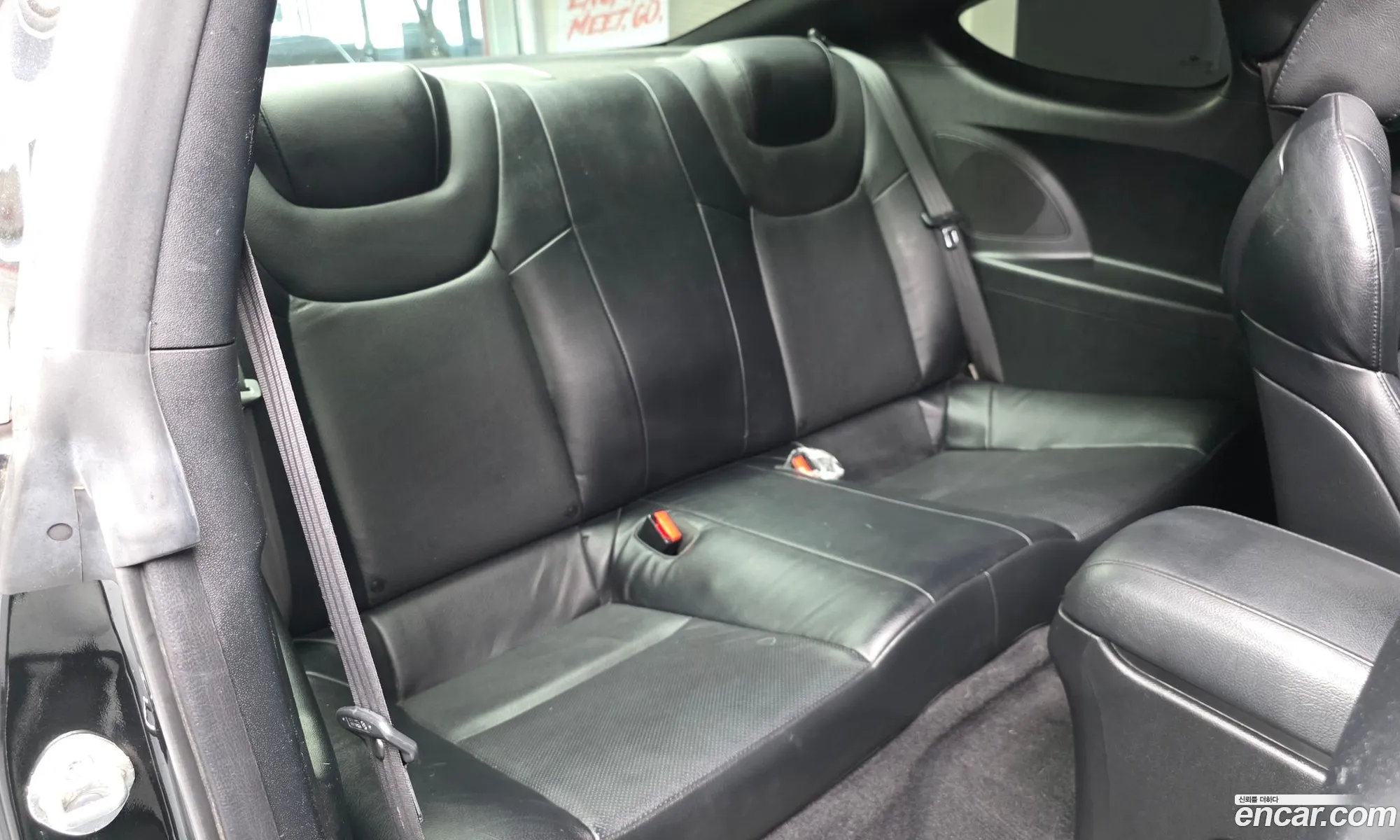 Hyundai Genesis Coupe 2010 — 11