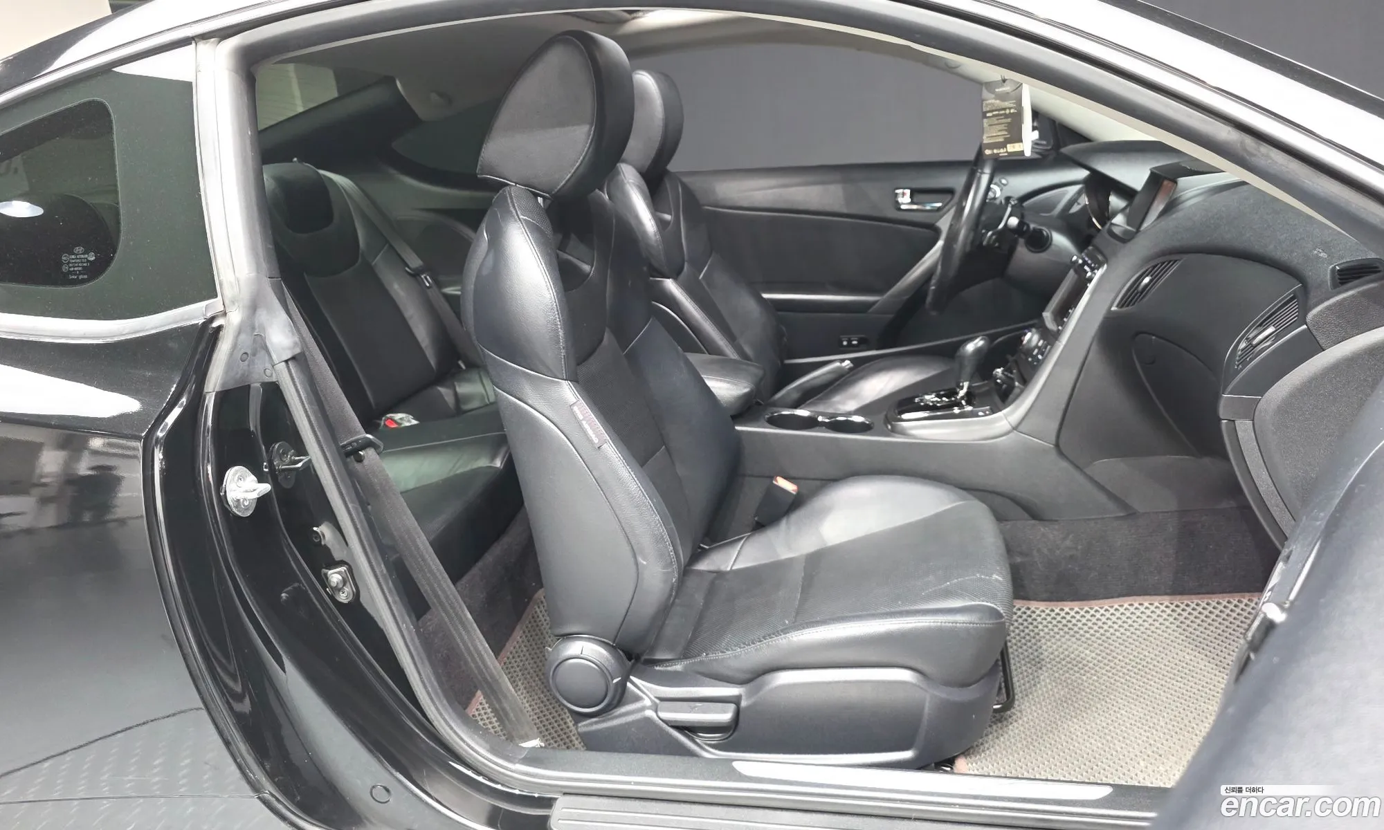 Hyundai Genesis Coupe 2010 — 2