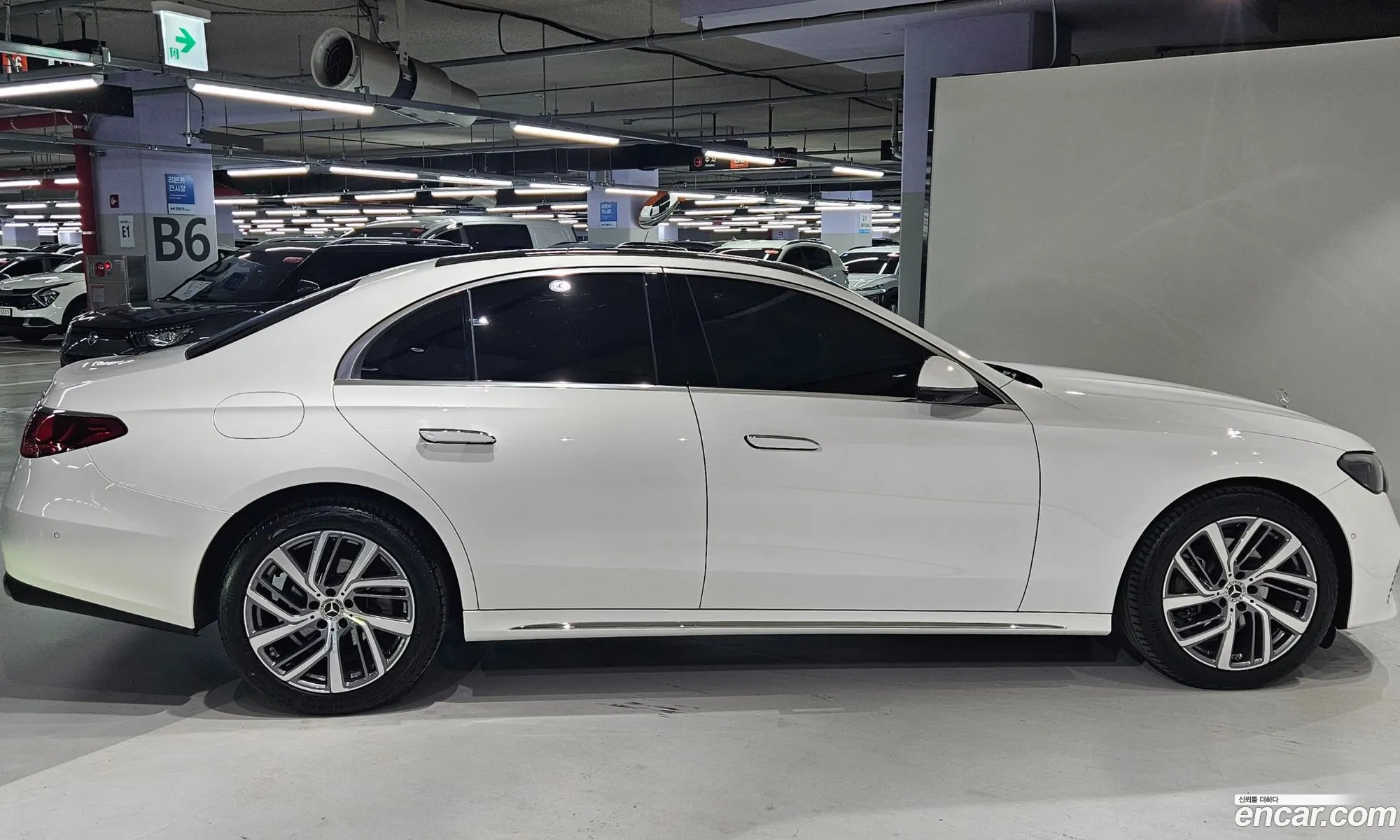 Mercedes-Benz E-Class W214 2025 — 17