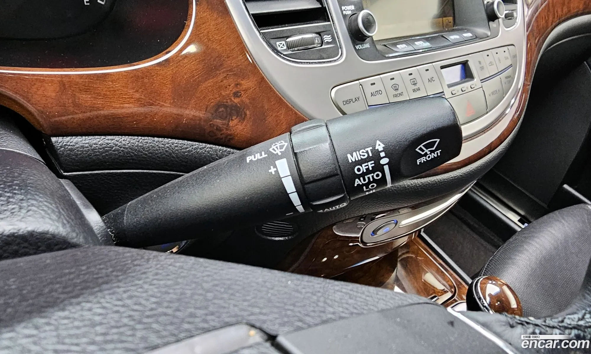 Hyundai Genesis 2010 — 9