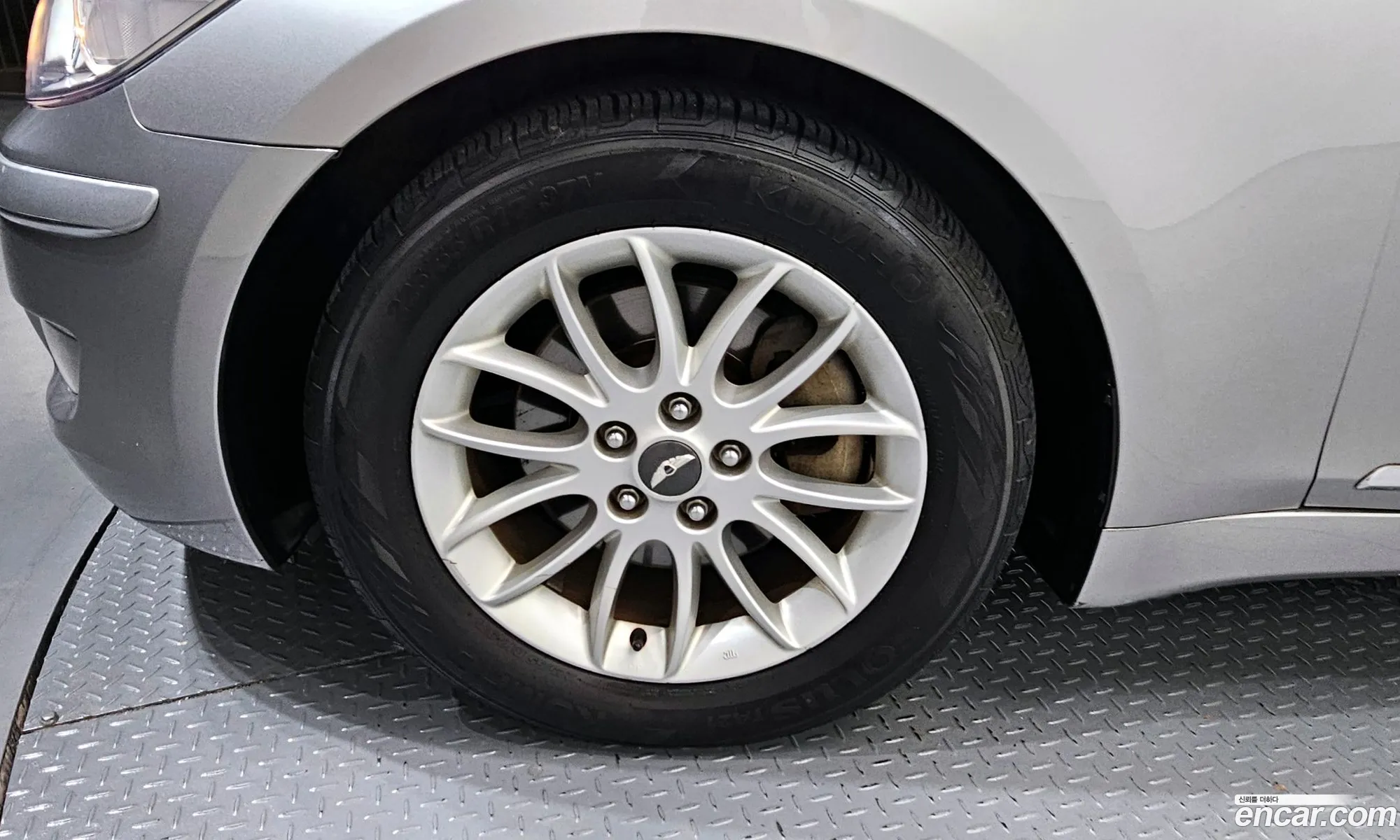 Hyundai Genesis 2010 — 10