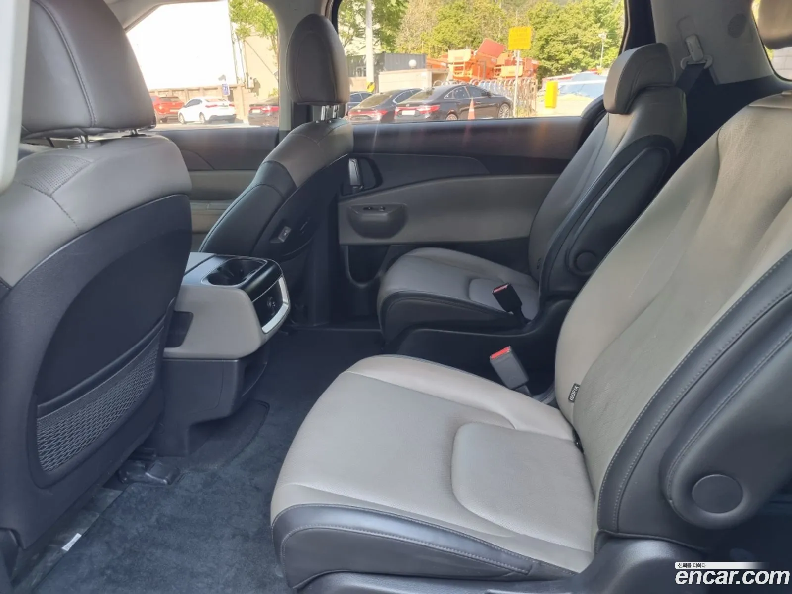 Kia Carnival 2024 — 8