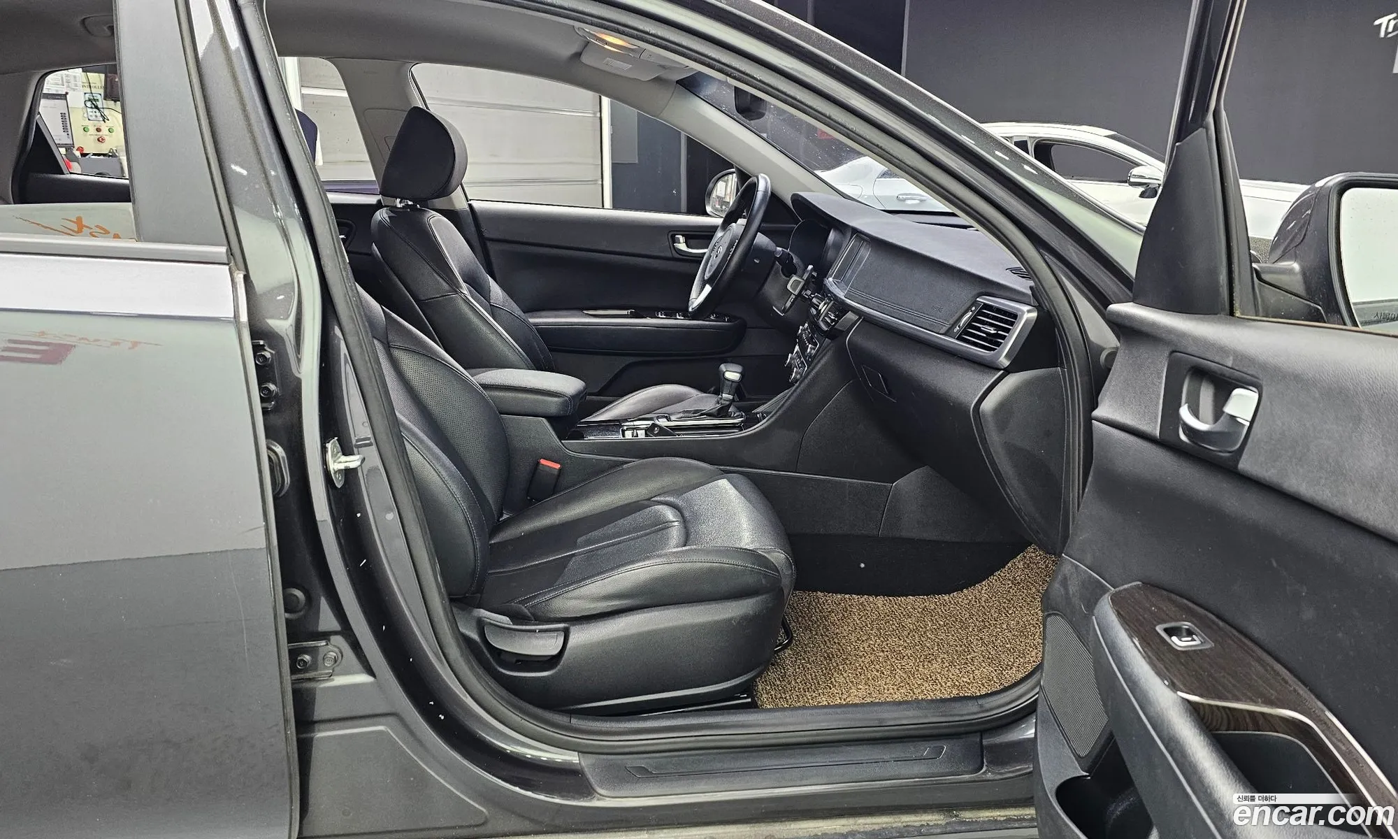 Kia K5 2017 — 29