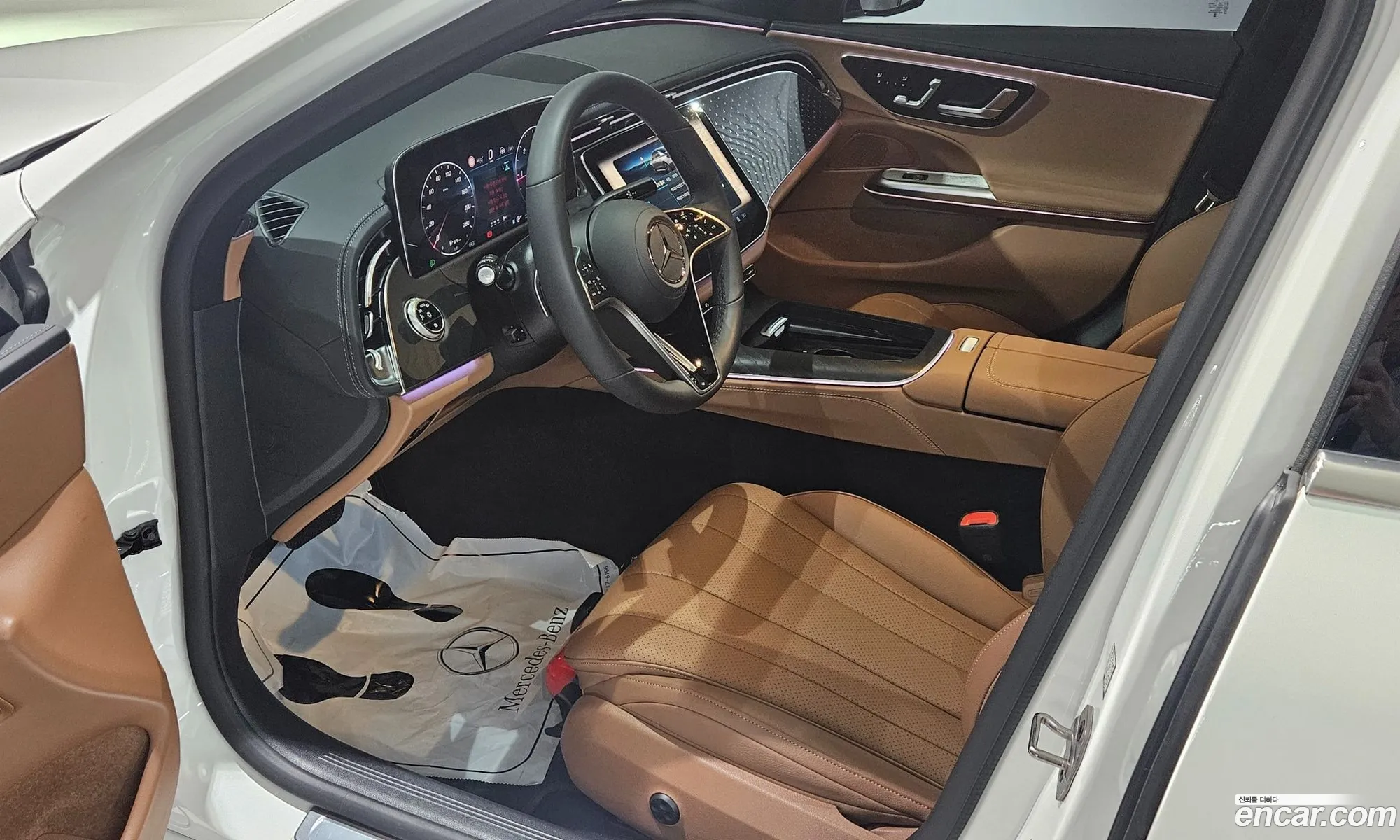 Mercedes-Benz E-Class W214 2025 — 11