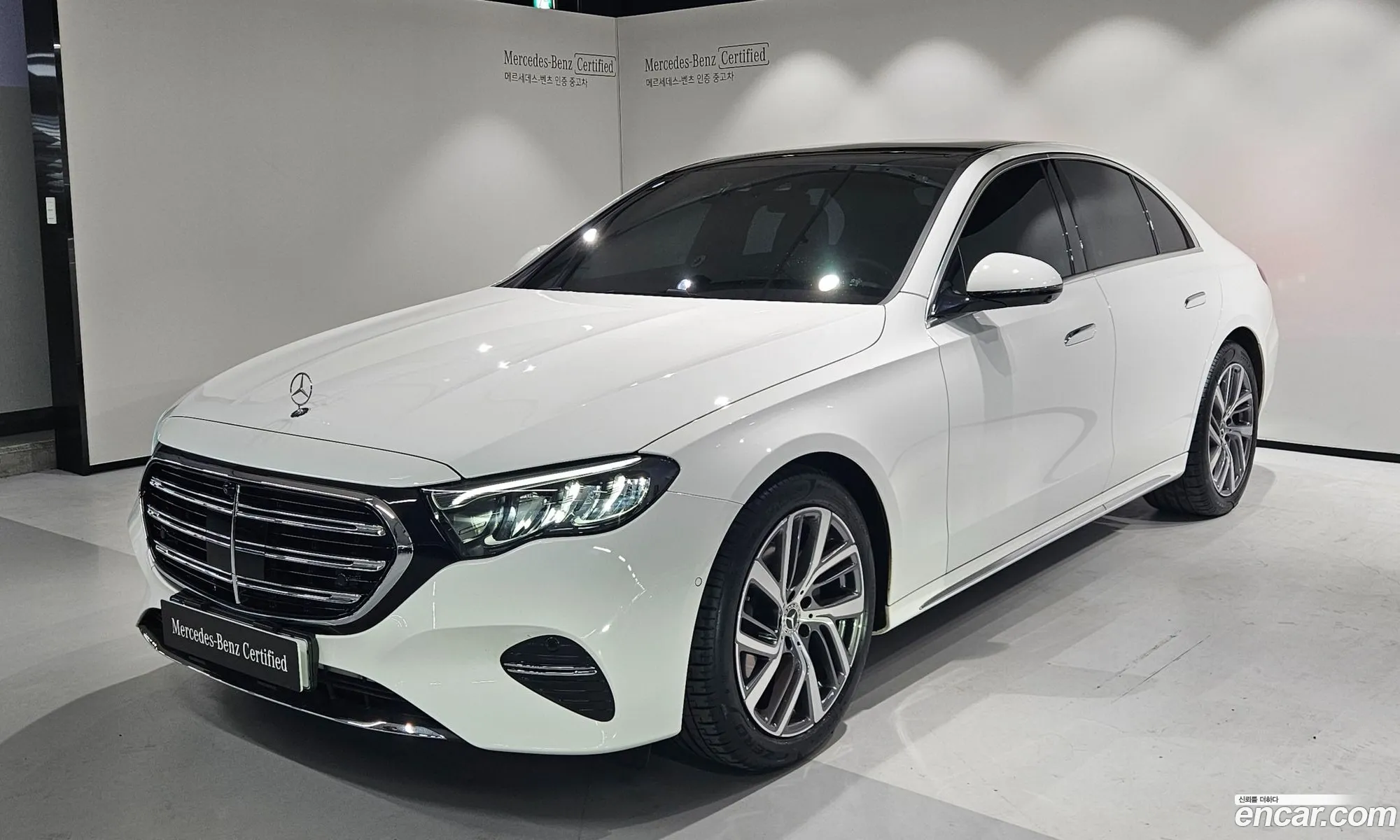 Mercedes-Benz E-Class W214 2025 — 17