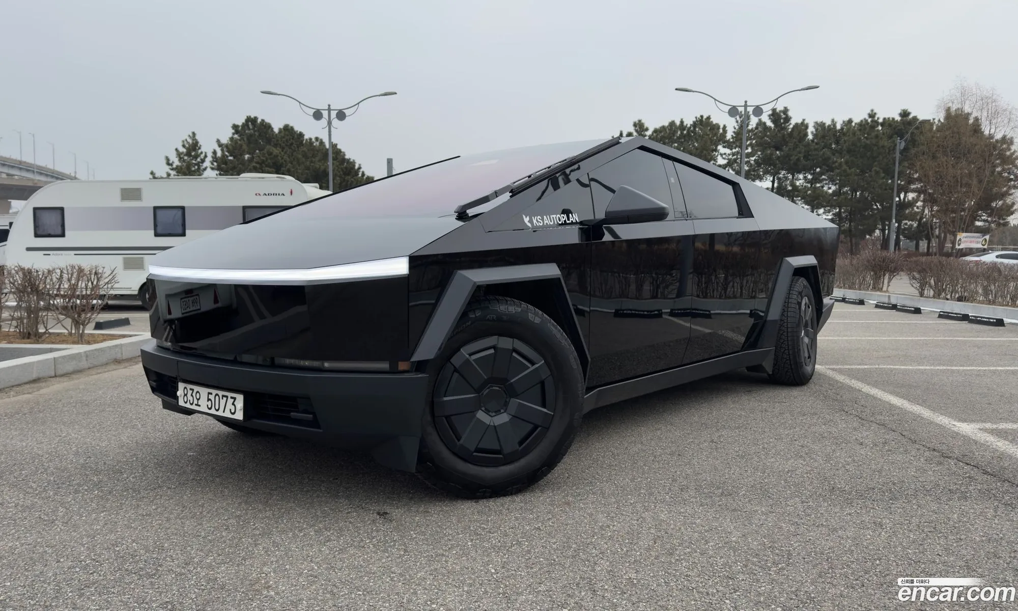 Tesla Cybertruck 2024 — 20