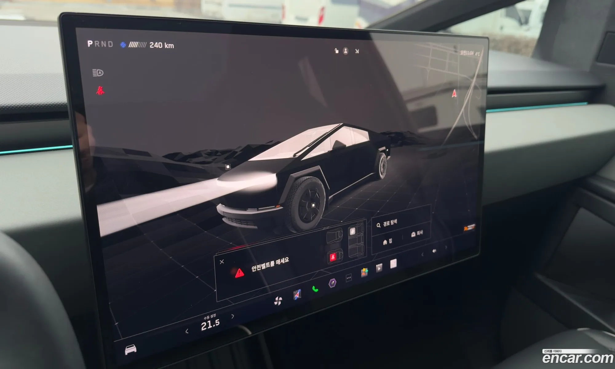 Tesla Cybertruck 2024 — 10