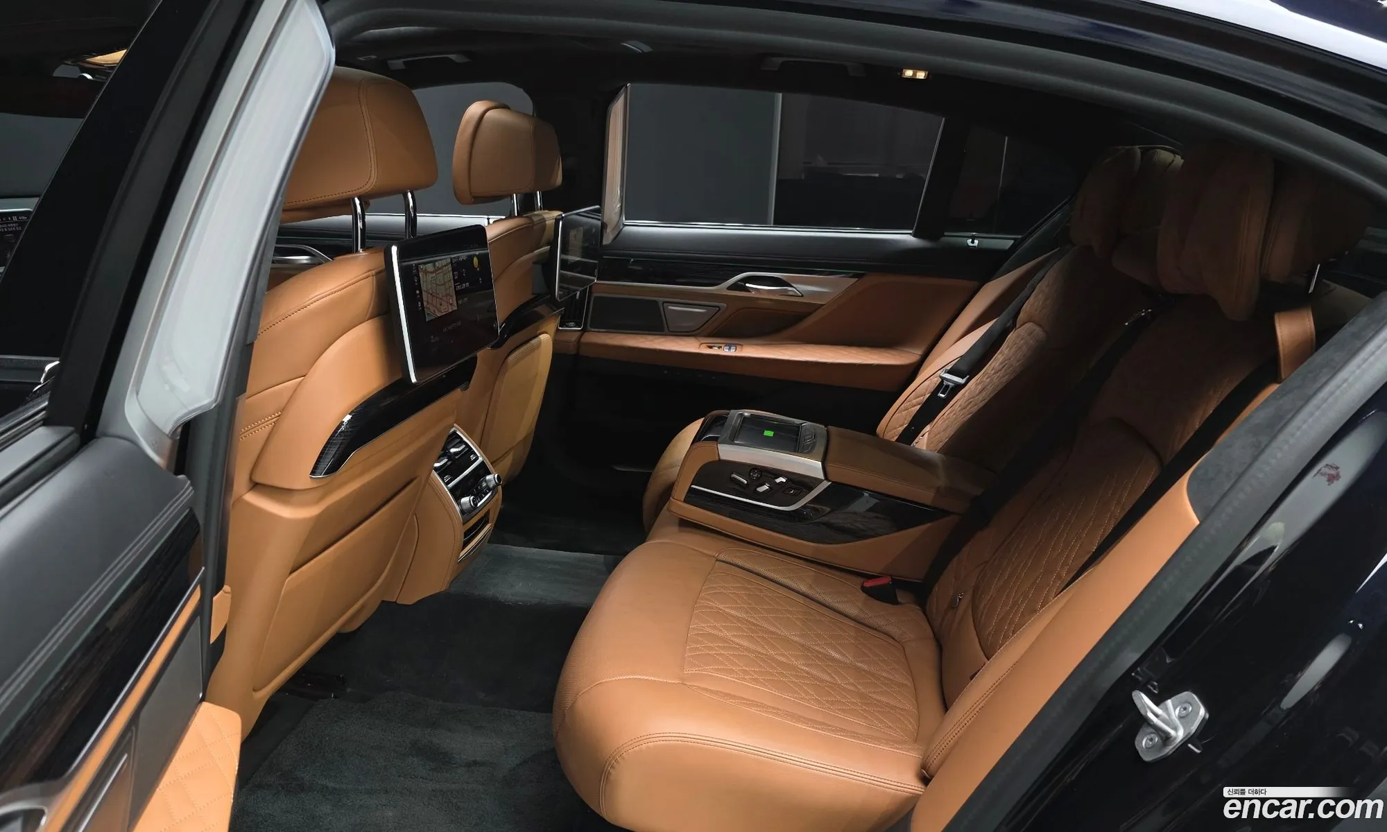 BMW 7 Series 2021 — 36