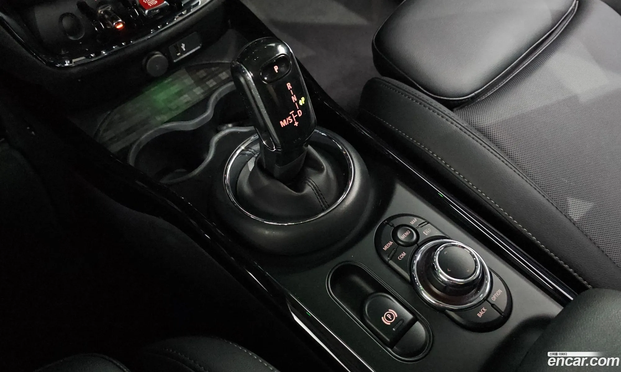 Mini Cooper Clubman 2022 — 19