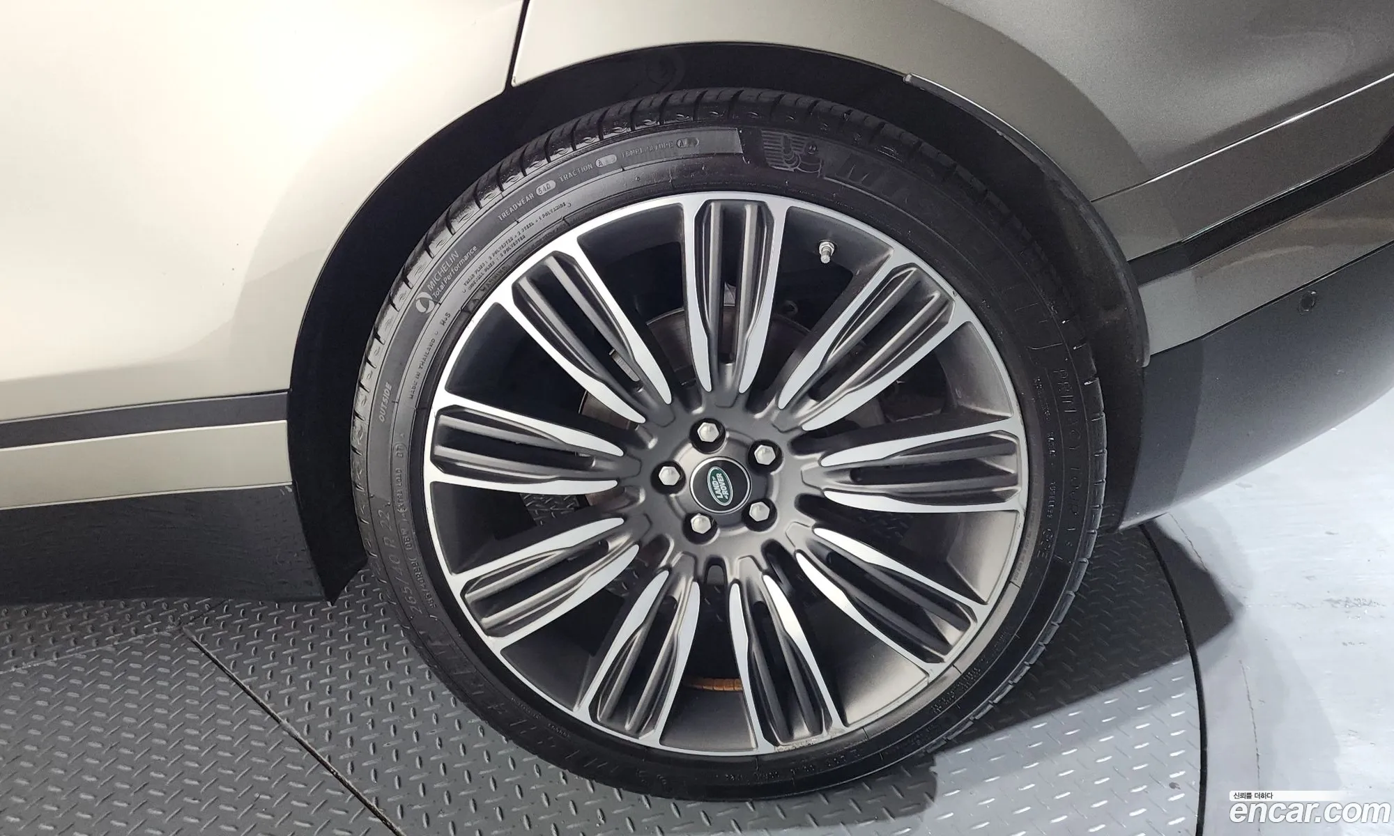 Land Rover Range Rover Velar 2018 — 7