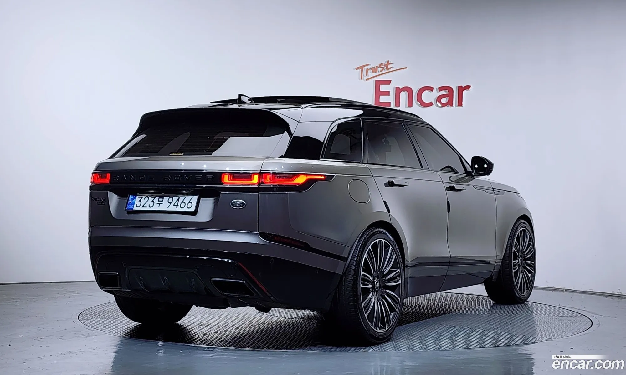 Land Rover Range Rover Velar 2018 — 33